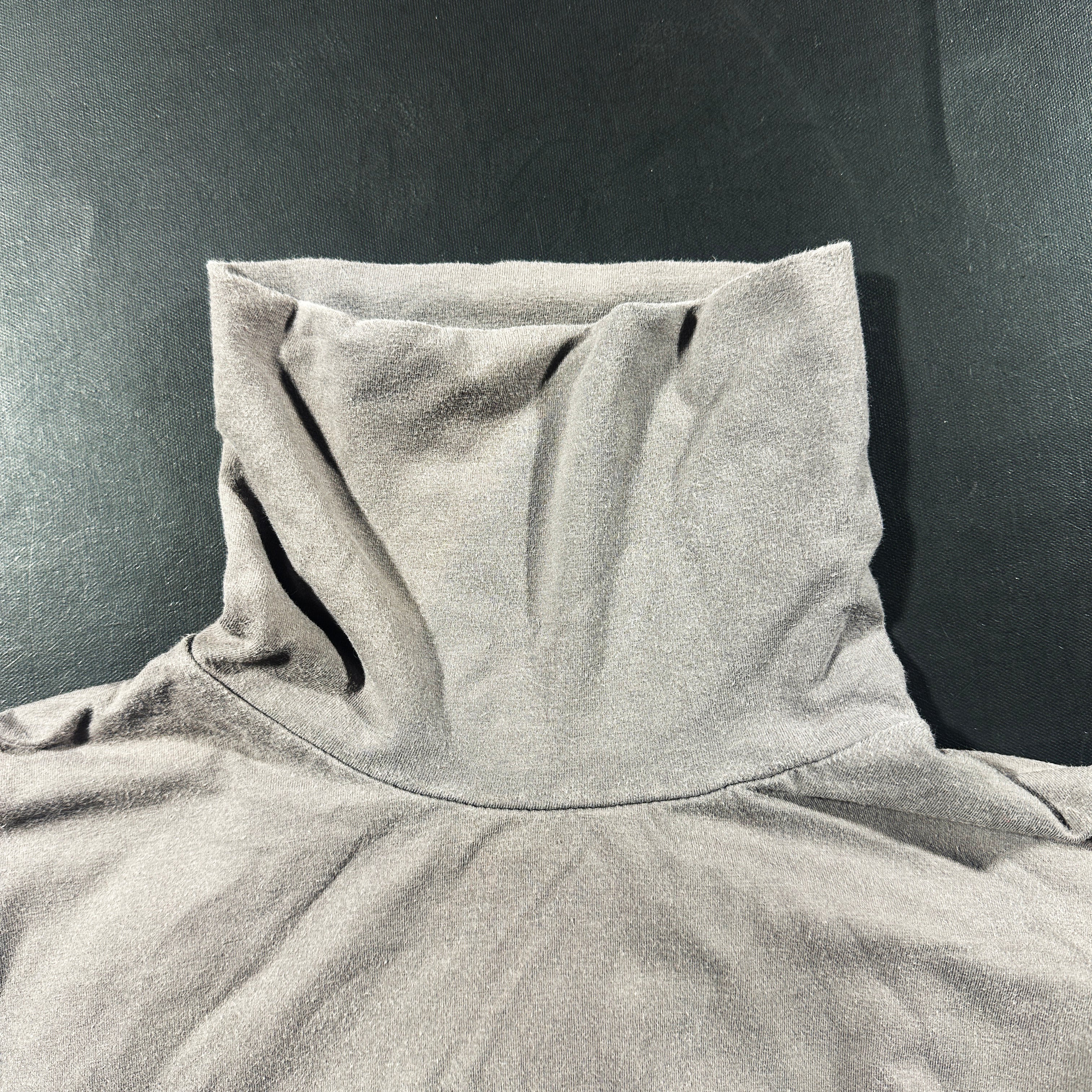 Turtleneck - Gray - Size L