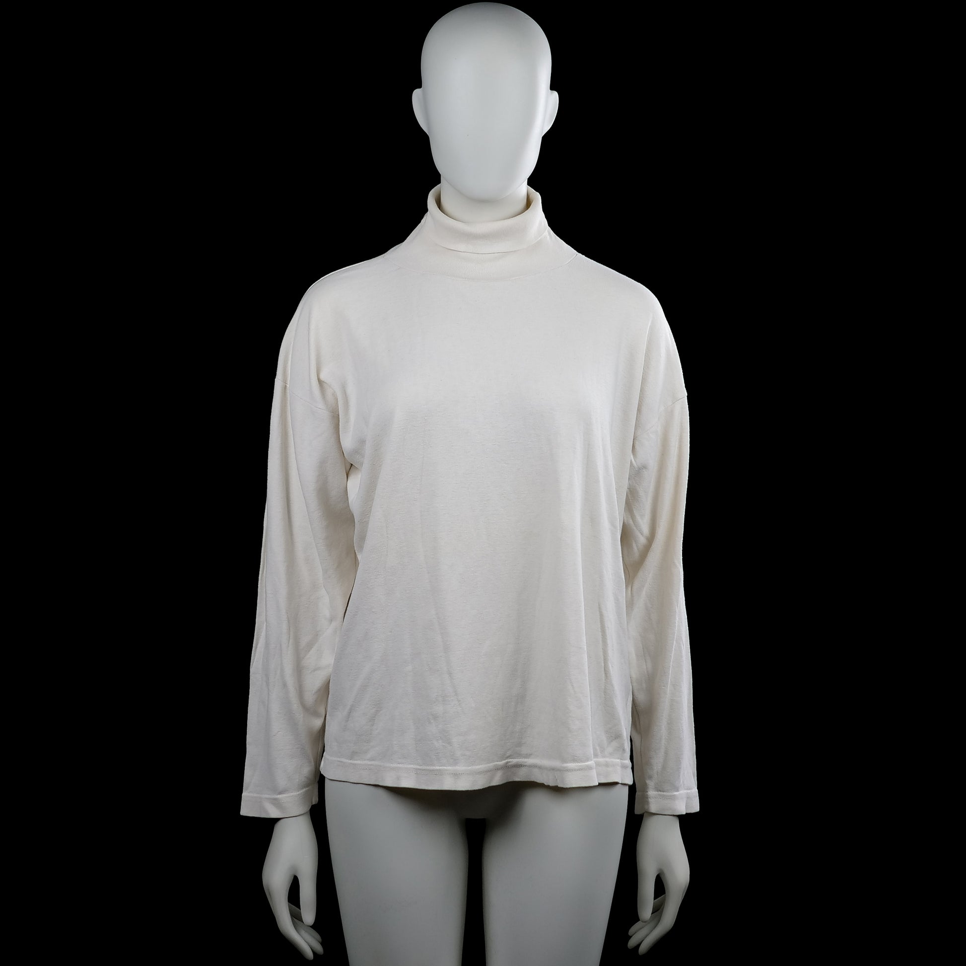 Mardi gras - Turtleneck - Ivory - Size ONE SIZE - Ivory solid long-sleeve top with a turtleneck and dropped shoulders. Straight hem and plain cuffs.