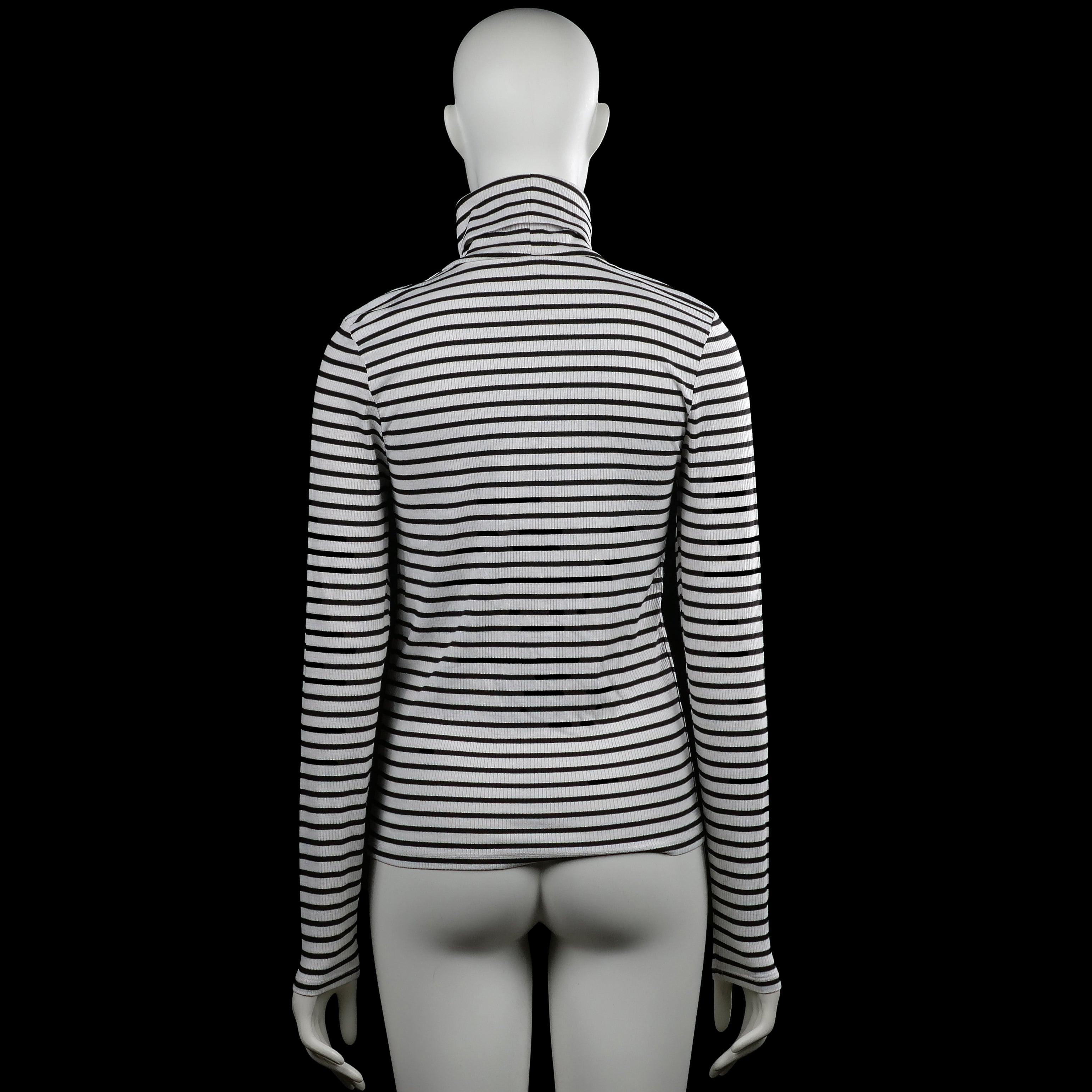 Turtleneck - White & Black - Size M