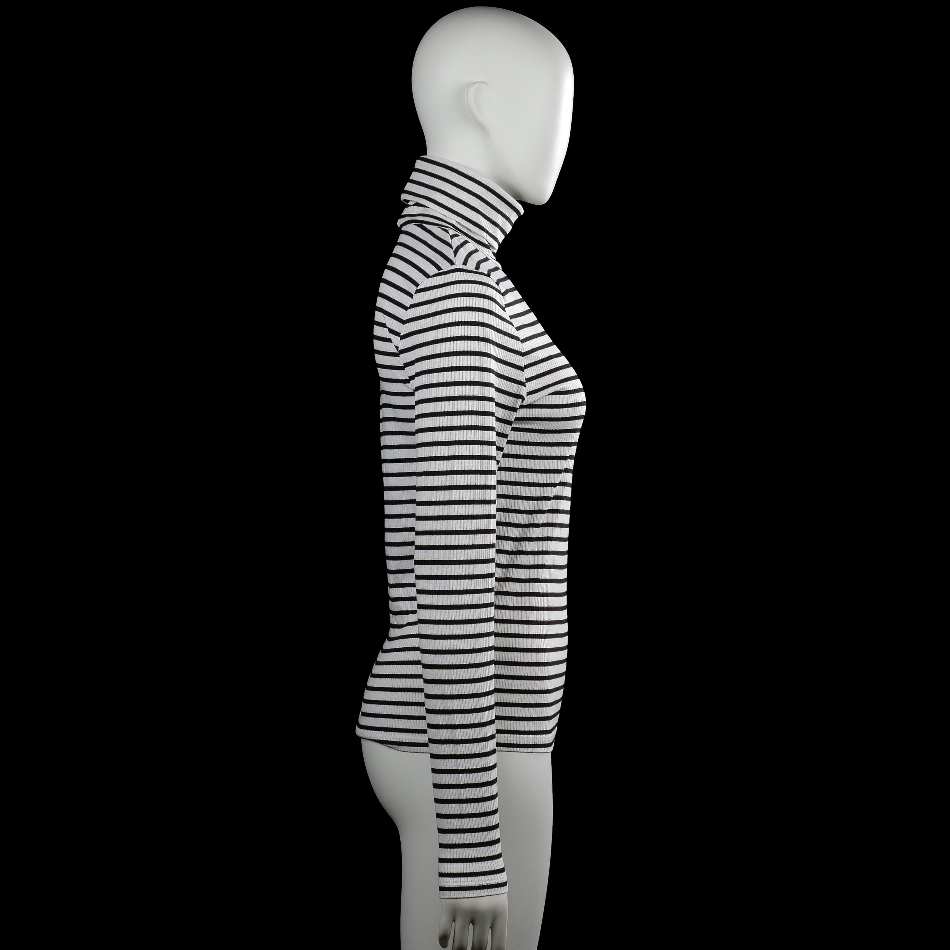Turtleneck - White & Black - Size M