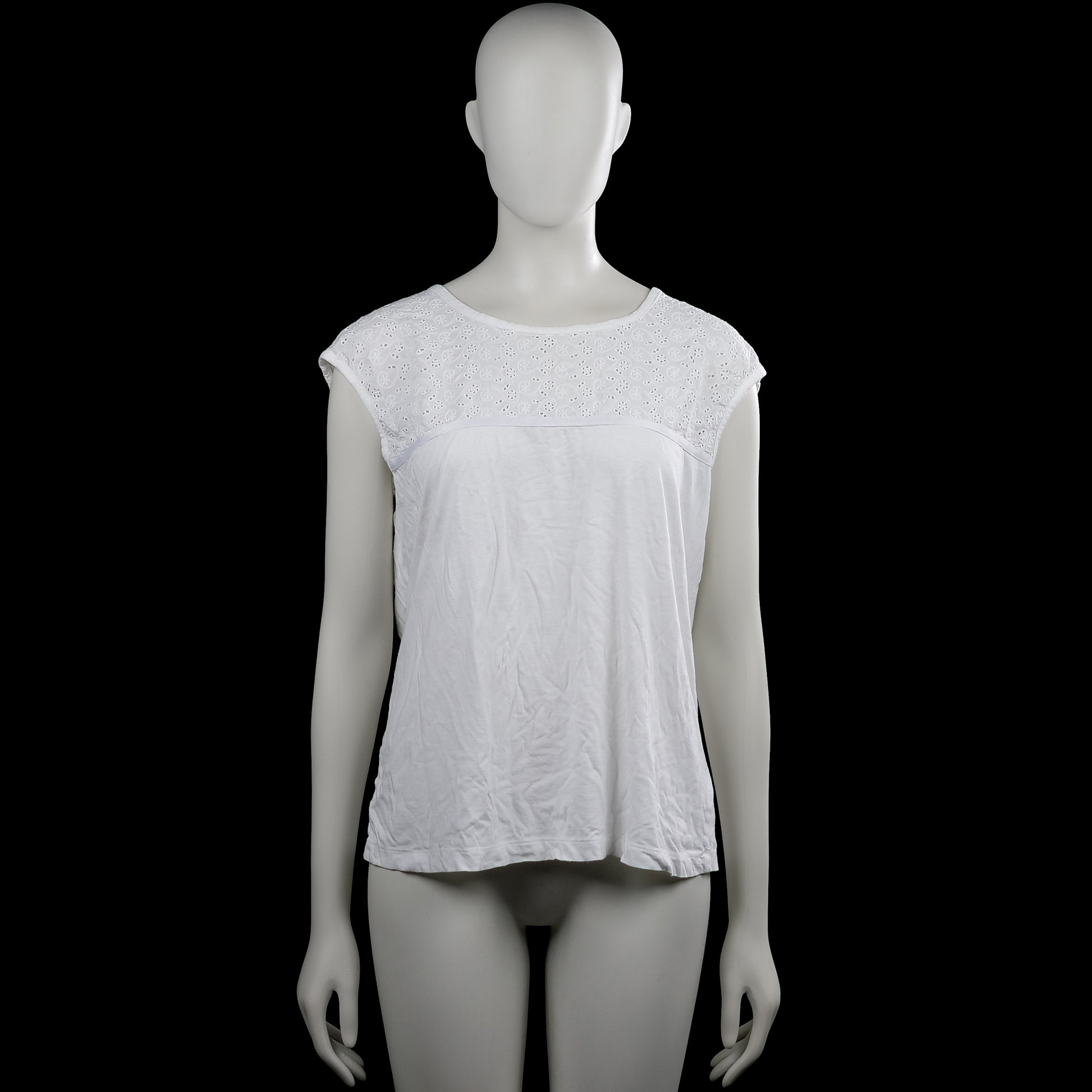 Park Lane - T-shirt - White - Size 38 - White sleeveless top with a round neckline and straight hem. Features a keyhole opening with a small button at the back yoke.