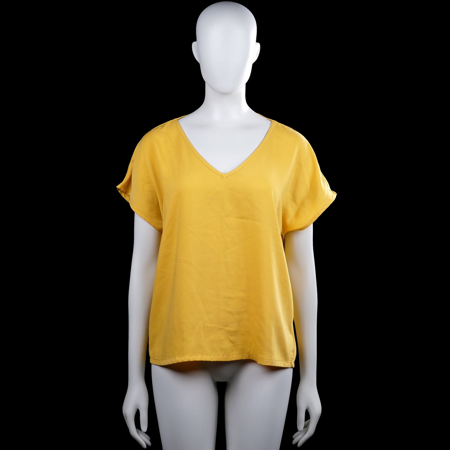 Only - T-shirt - Yellow - Size 38 - Yellow solid top with a V-neck and short sleeves. Features a straight hem and an open back keyhole with tie closure at the neck.