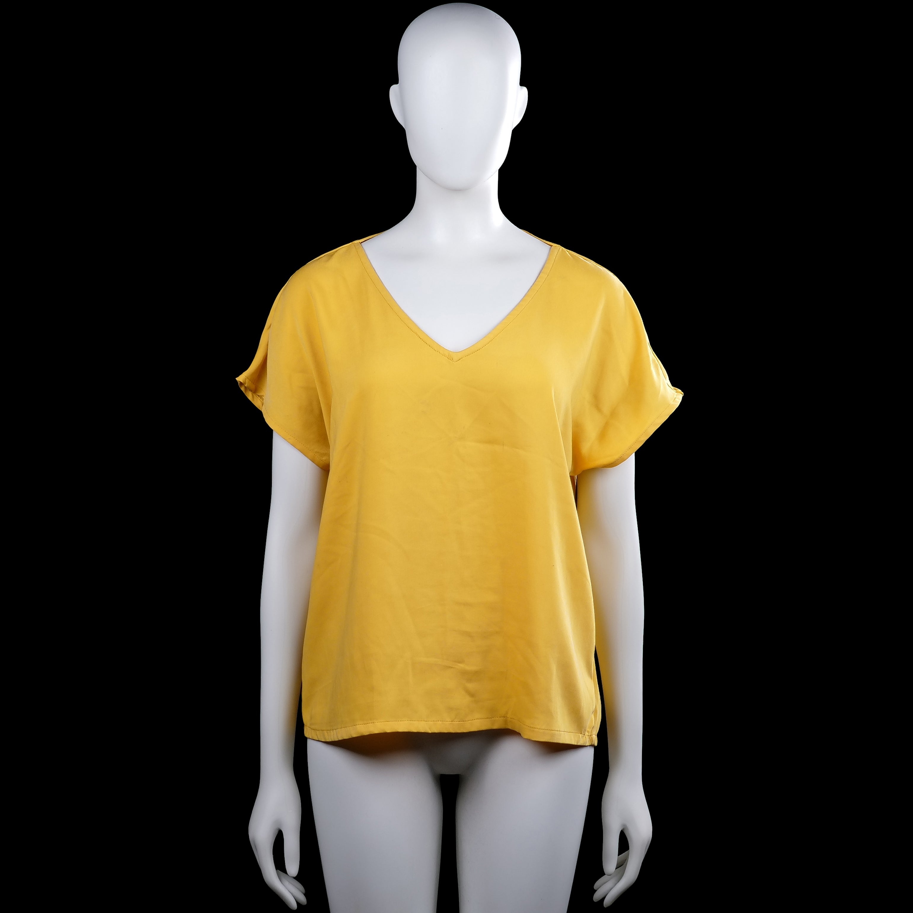 Only - T-shirt - Yellow - Size 38 - Yellow solid top with a V-neck and short sleeves. Features a straight hem and an open back keyhole with tie closure at the neck.