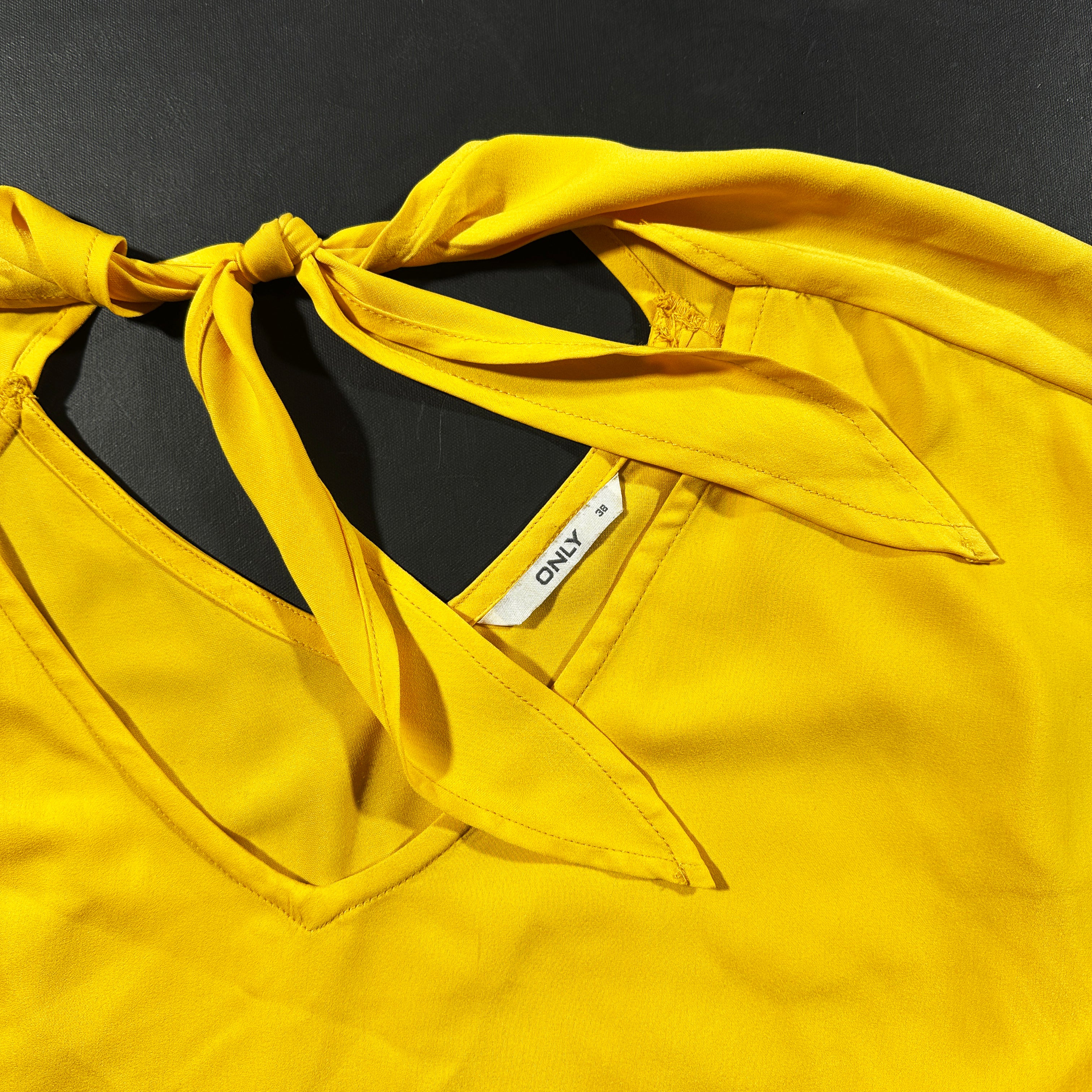 T-shirt - Yellow - Size 38