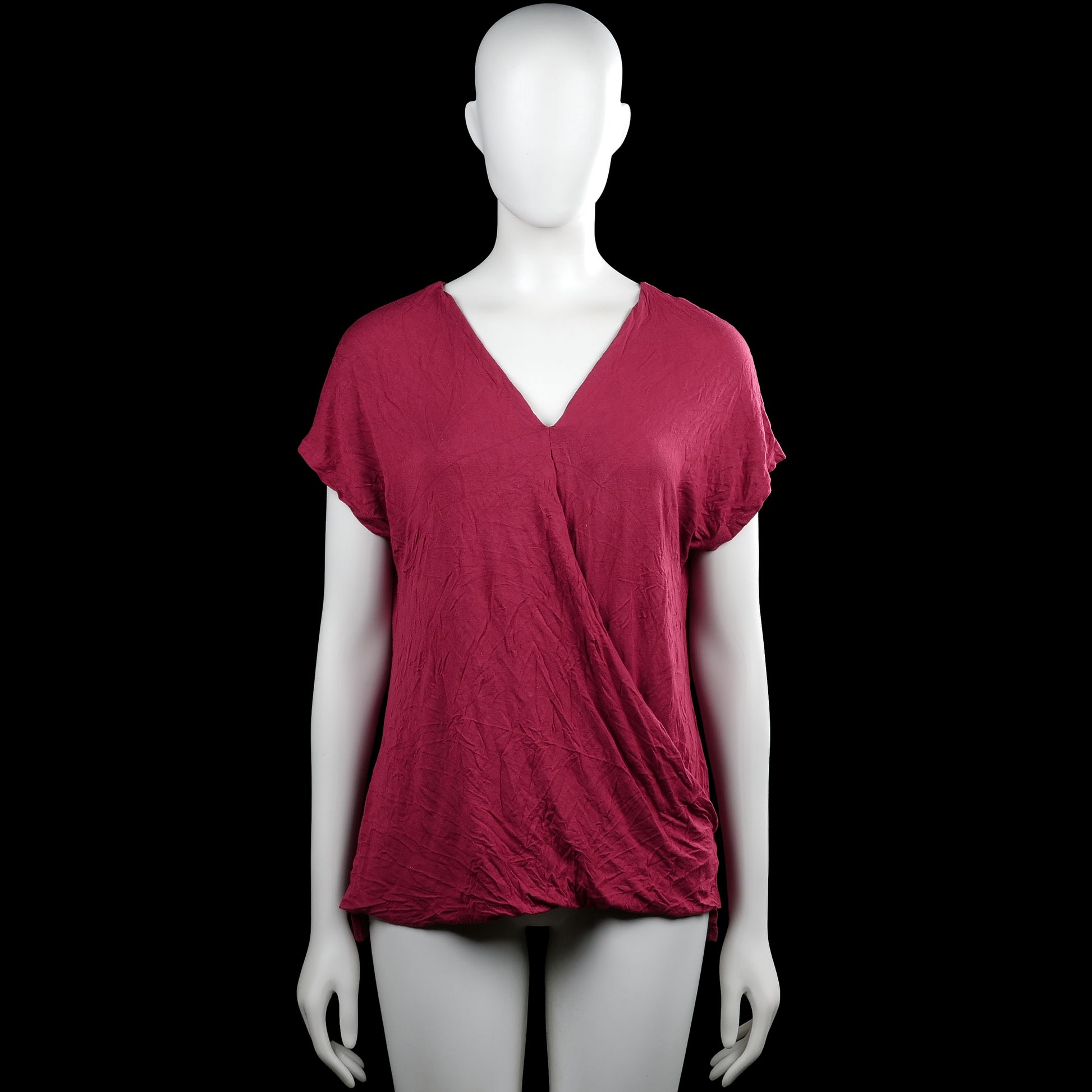 Ql - Blouse - Burgundy - Size M - Burgundy solid top with a V-neckline and short sleeves. Features plain cuffs and a straight hem.
