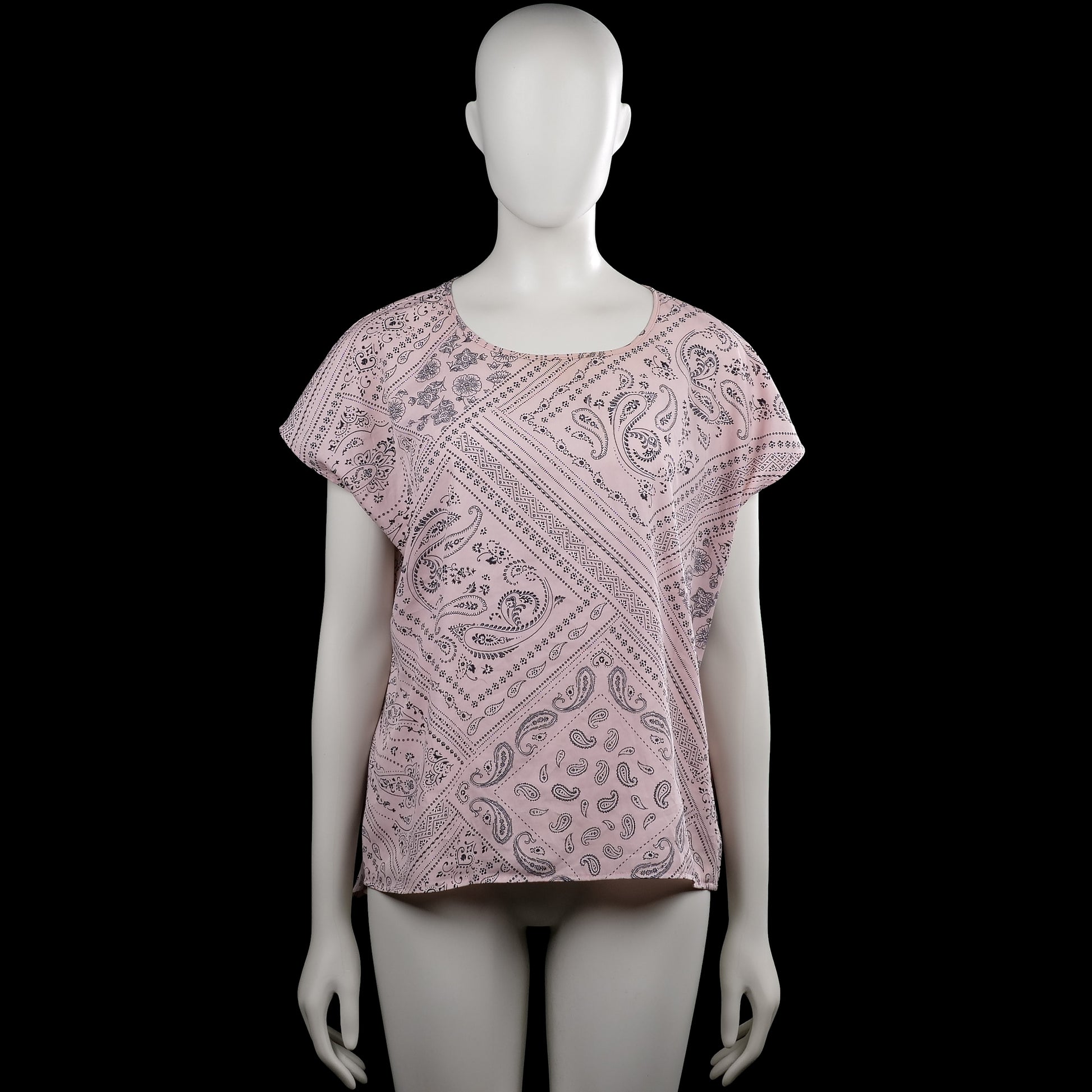 Yessica - T-shirt - Light Pink & Black - Size 42 - Light pink top with an all-over black paisley pattern and a scoop neckline. Features short sleeves with plain cuffs and a straight hem.