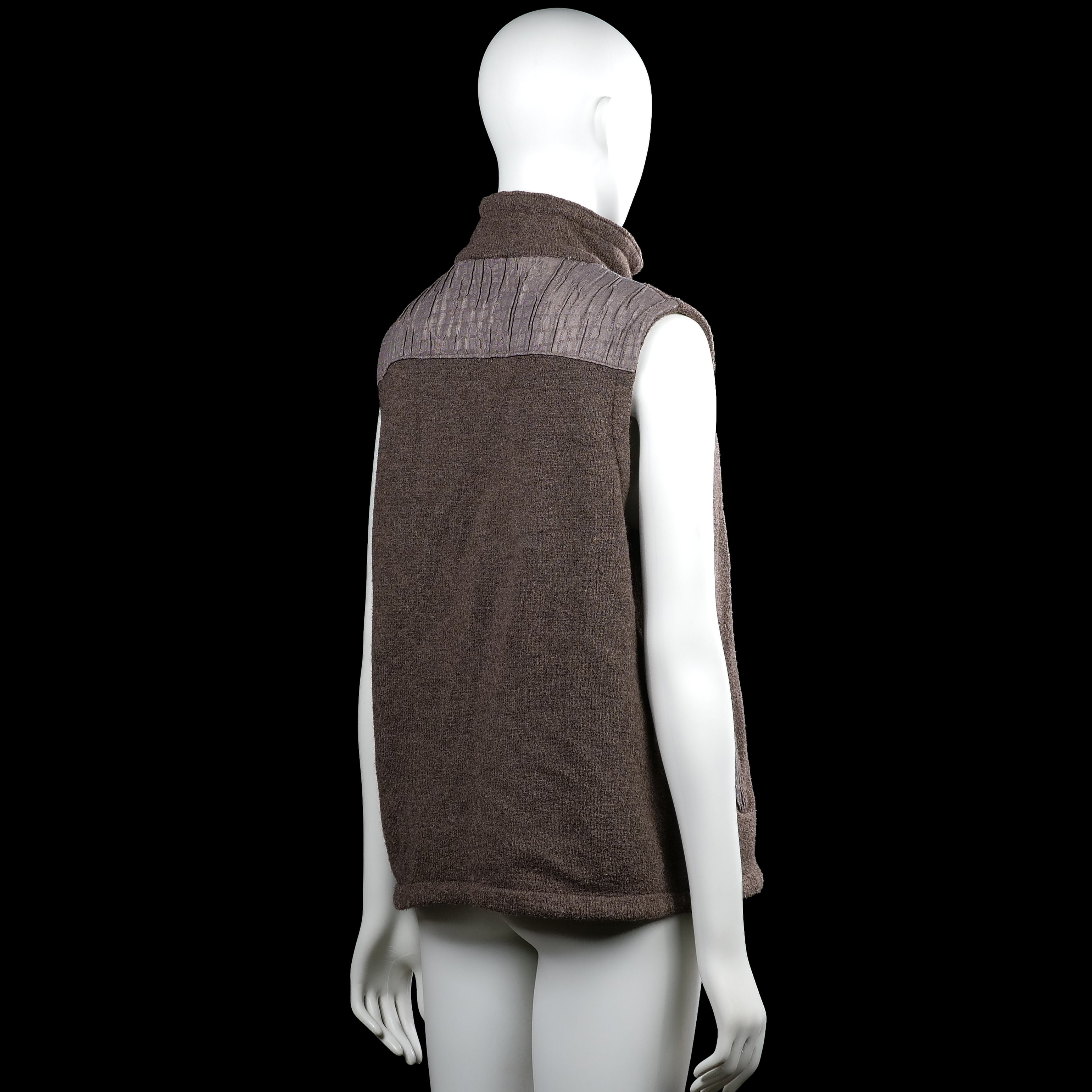 Fleece vest - Brown & Gray - Size 46