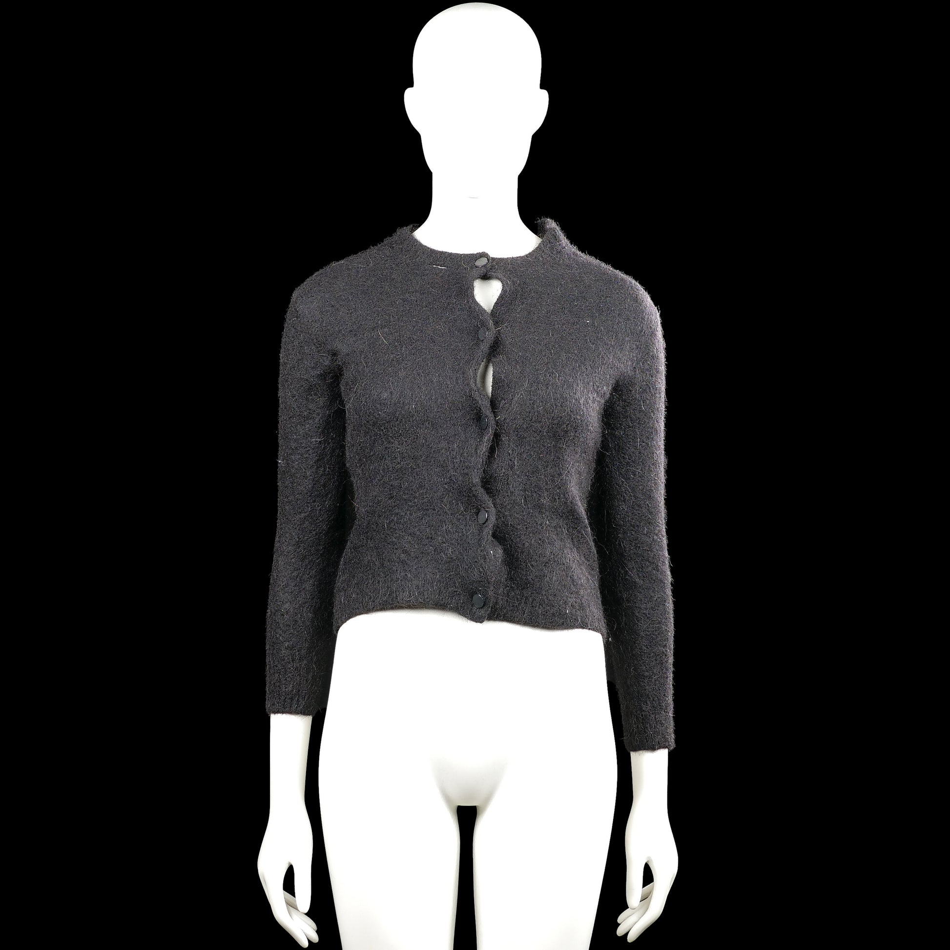 Cubus as - Cardigan - Charcoal - Size M - Charcoal solid long-sleeve cardigan with a round neckline and a front button closure. Straight hem and plain cuffs.