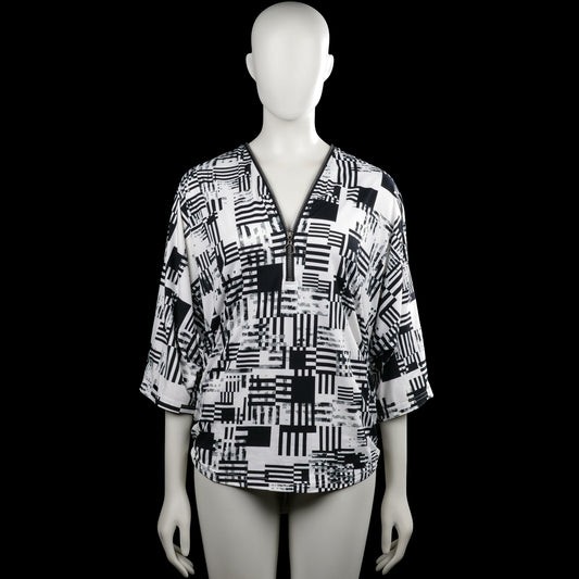 Tutti frutti - Long-sleeve top - White & Black - Size M - White and black top with an all-over geometric print and a V-neck with a short zipper. Features three-quarter sleeves with plain cuffs and a straight hem.