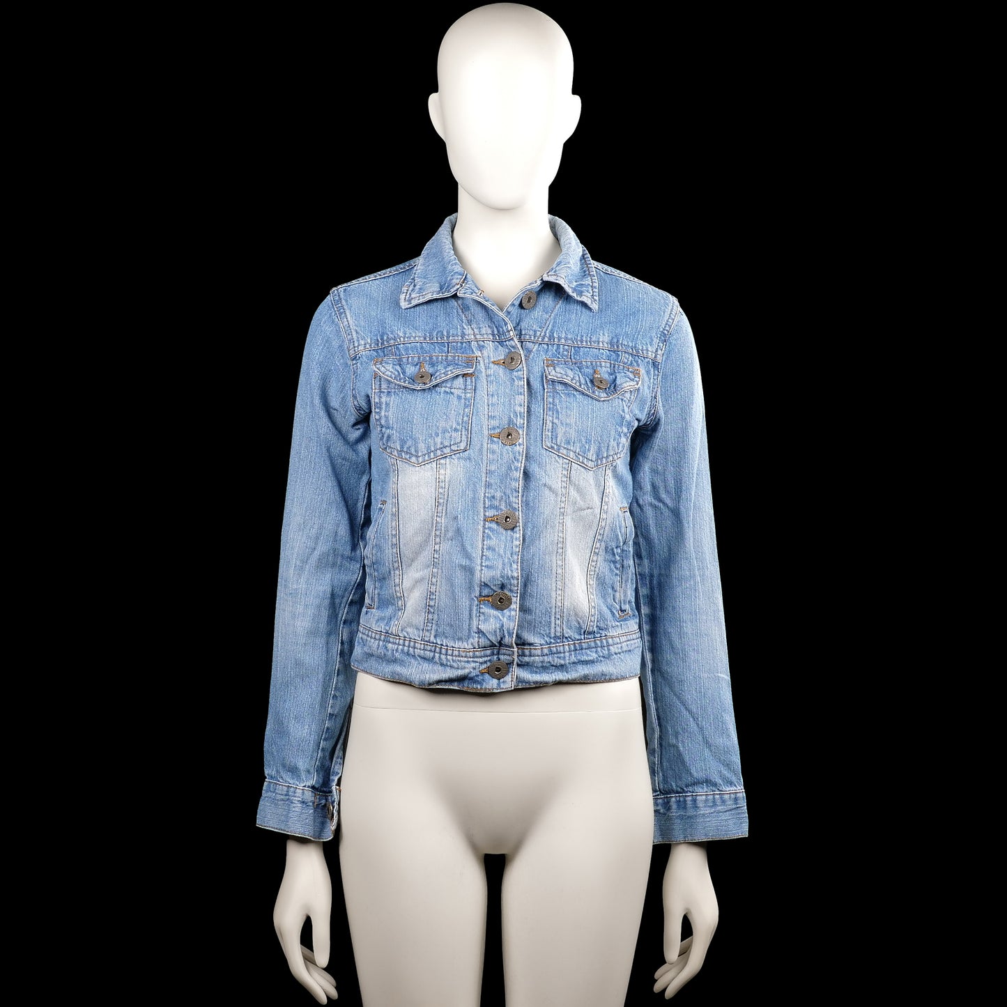 Sail twist denim - Denim jacket - Denim Blue & Light Blue - Size 38 - Two-tone blue denim jacket with a classic collar and long sleeves with button cuffs. Features a front button closure, two chest flap pockets, and a straight hem.