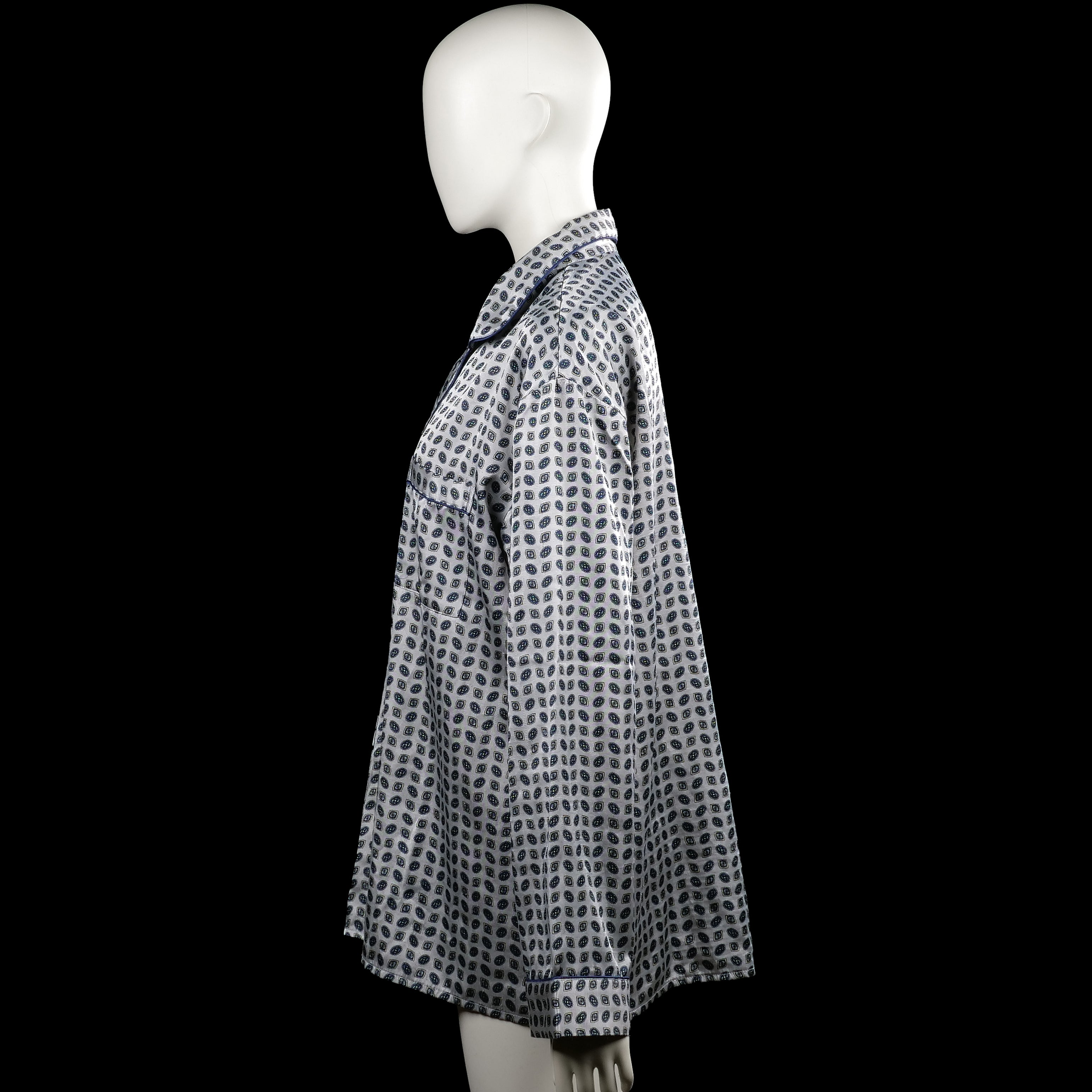 Shirt - White & Navy - Size M