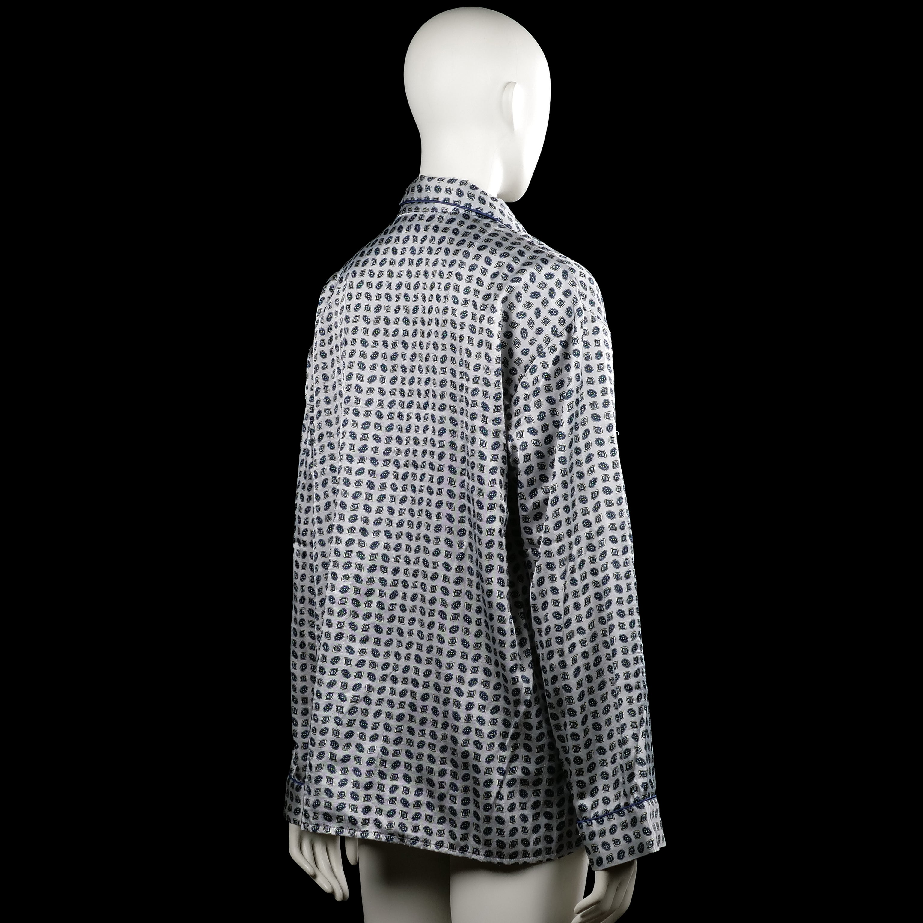 Shirt - White & Navy - Size M