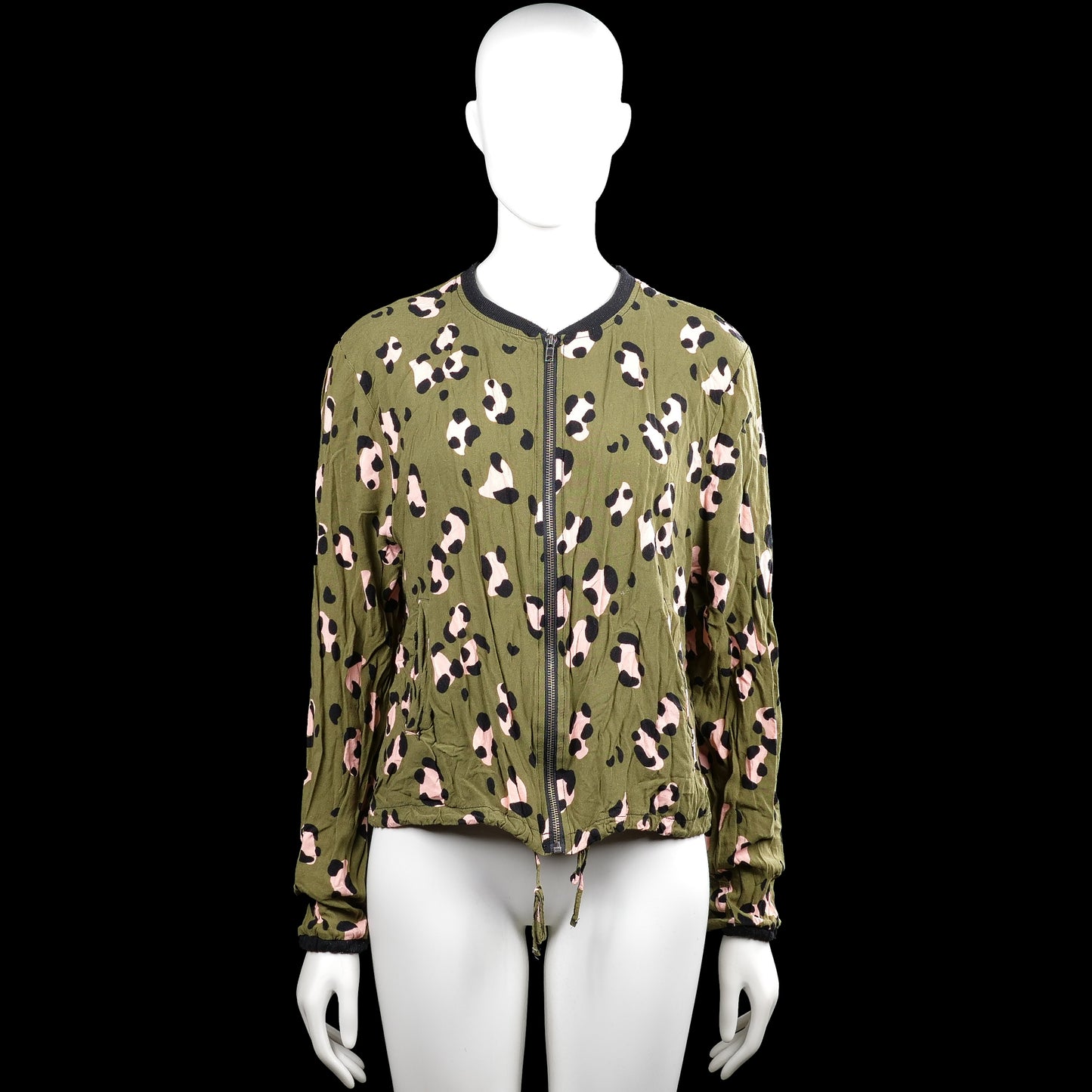 Jazlyn - Bomber jacket - Olive & Pink - Size XXL - Olive jacket with a pink and black leopard pattern, featuring a round neckline and a front zip closure. Long sleeves with ribbed cuffs and a straight hem with hanging drawstrings.