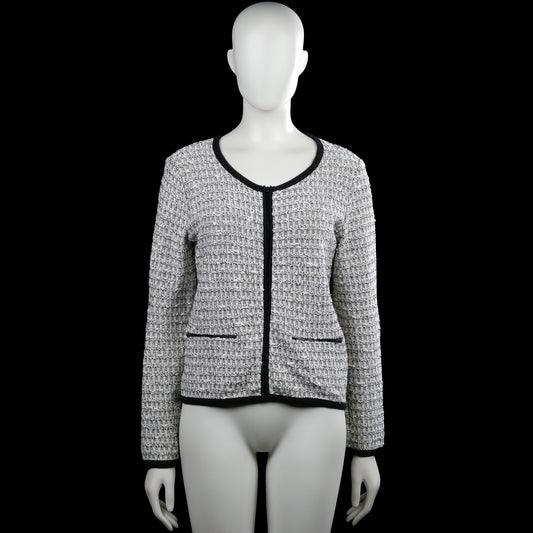 Cubus - Blazer - White & Black - Size 40 - White and black striped jacket with a round neckline and a front zip closure. Long sleeves with plain cuffs, straight hem, and two front pockets.