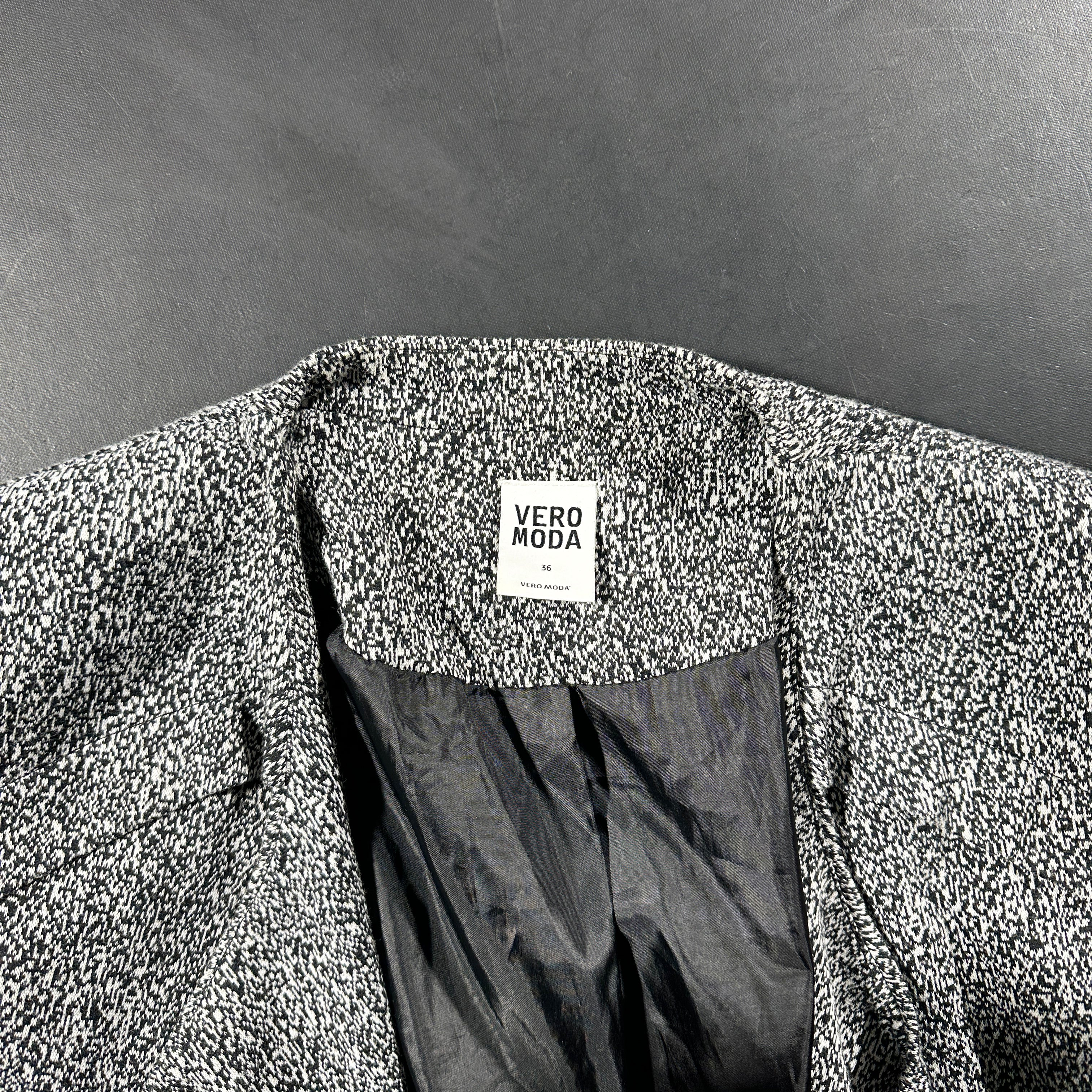 Blazer - Gray & Black - Size 36