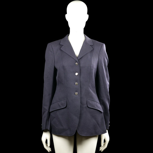 Pikeur - Blazer - Navy - Size M - Navy solid blazer with a classic collar and long sleeves. Features a front button closure, flap pockets, button cuffs, and a straight hem.