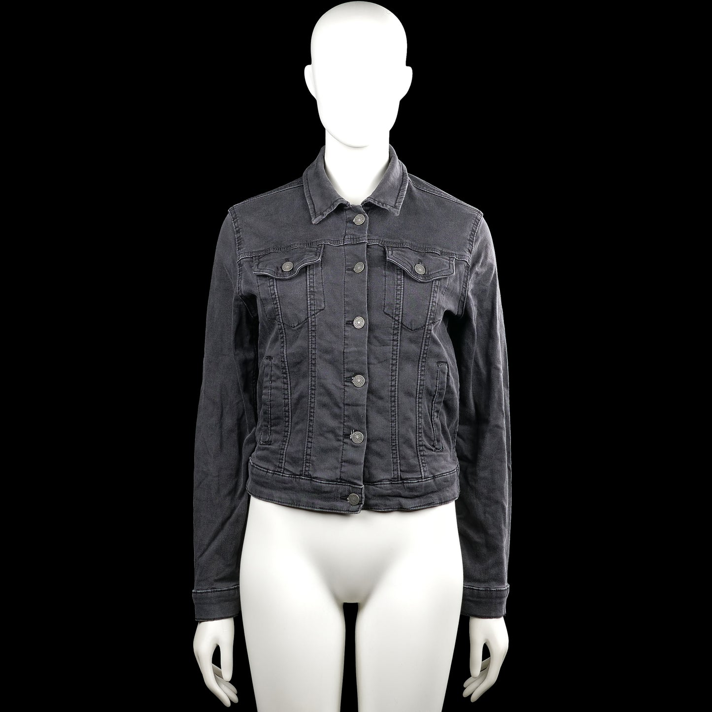 Fb Sister - Denim jacket - Charcoal - Size M - Charcoal solid jacket with a classic collar and long sleeves with button cuffs. Features a front button closure, flap chest pockets, and a straight hem.