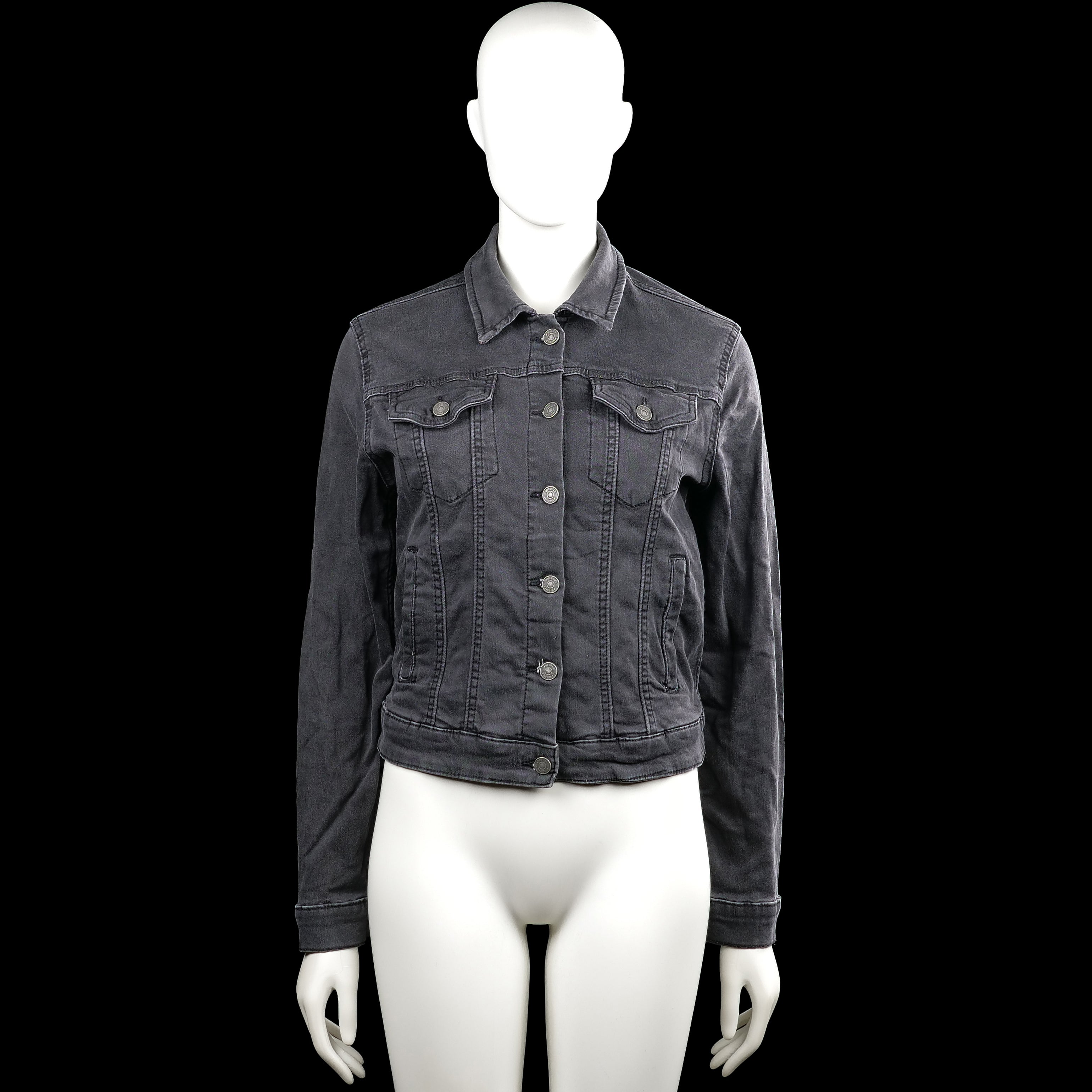 Fb Sister - Denim jacket - Charcoal - Size M - Charcoal solid jacket with a classic collar and long sleeves with button cuffs. Features a front button closure, flap chest pockets, and a straight hem.