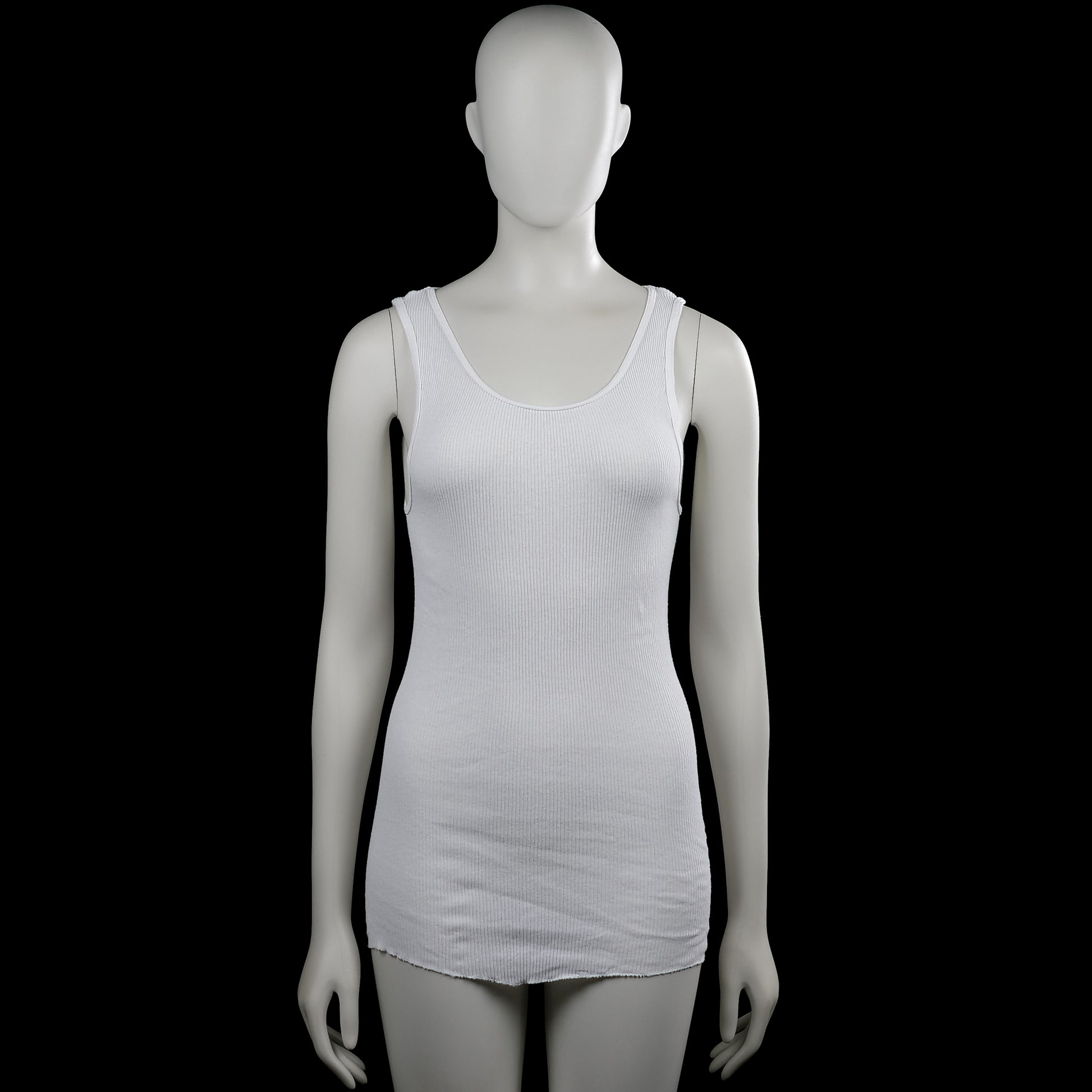 Tank top - White - Size S - White solid sleeveless top with a scoop neckline and wide shoulder straps. Straight hem with no visible closures or pockets.