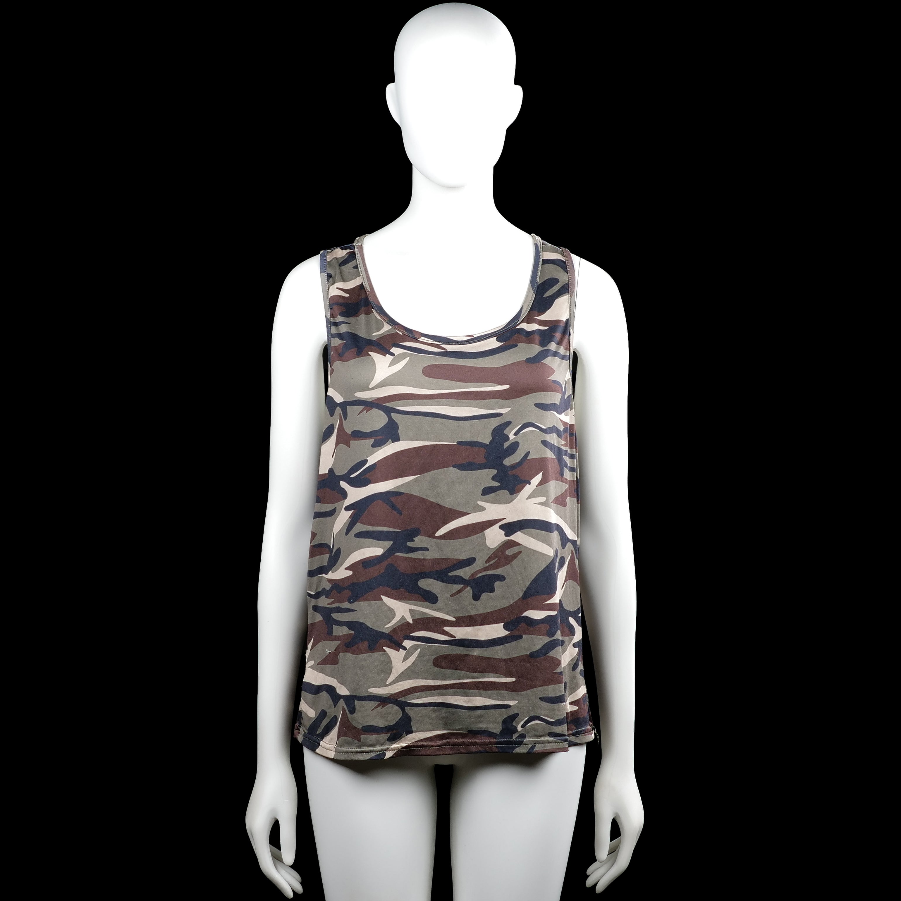 Tank top - Olive & Navy - Size M - Sleeveless camouflage top in olive and navy with a scoop neck and wide arm openings. Straight hem with plain edge trim.