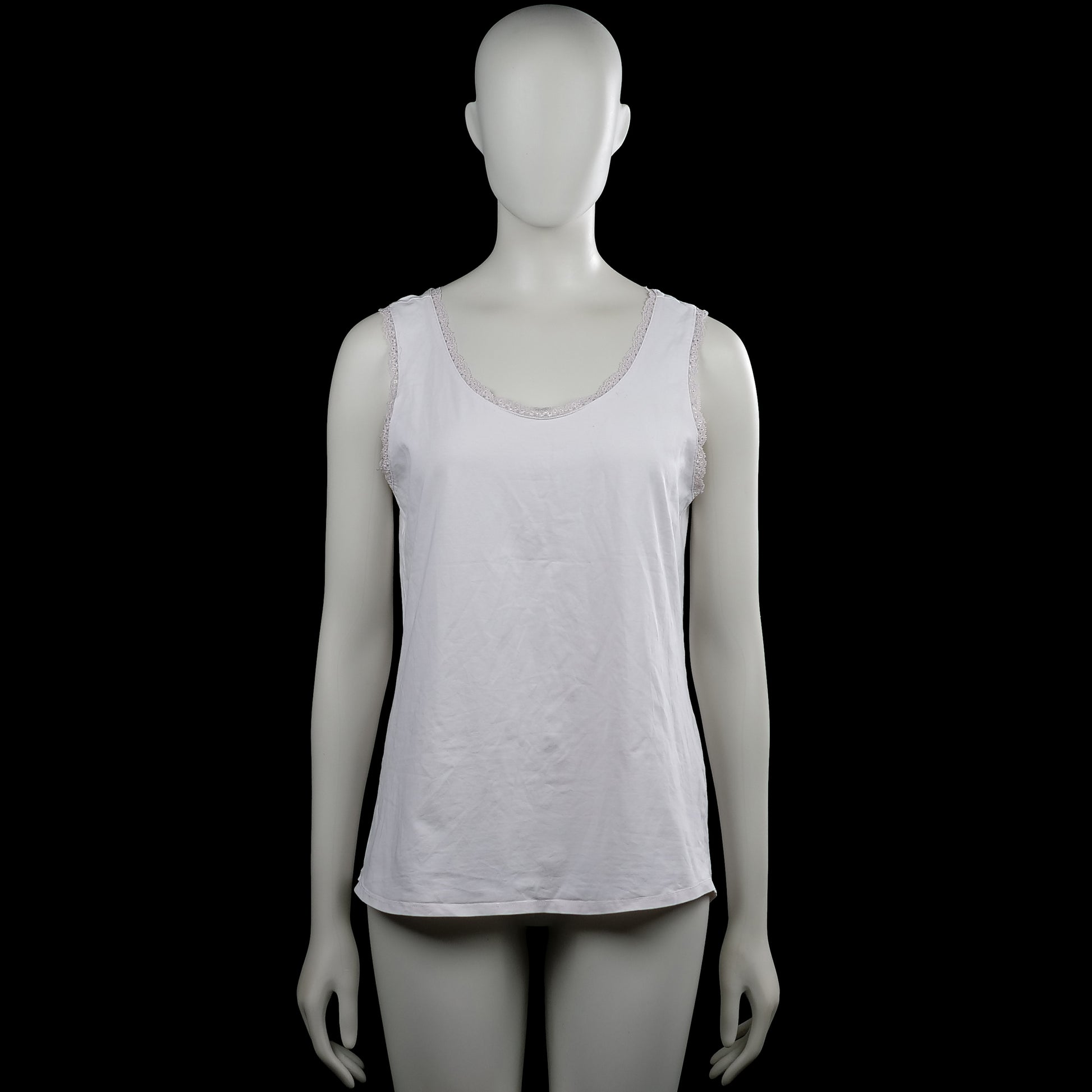 John cabot - Tank top - White - Size XL - White solid sleeveless top with a scoop neckline and lace trim along the neckline and armholes. Straight hem with no visible closures.
