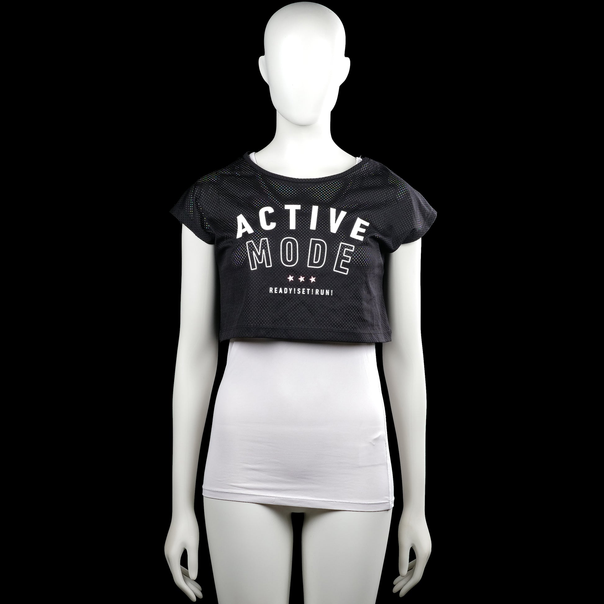 H&m sport - T-shirt - Black - Size 158, 164 - Black short-sleeve top with a round neck and straight hem. Features a large white "ACTIVE MODE" text graphic on the front.