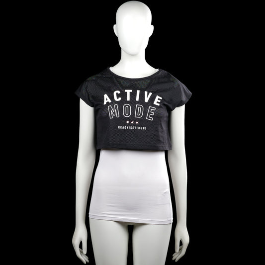 H&m sport - T-shirt - Black - Size 158, 164 - Black short-sleeve top with a round neck and straight hem. Features a large white "ACTIVE MODE" text graphic on the front.