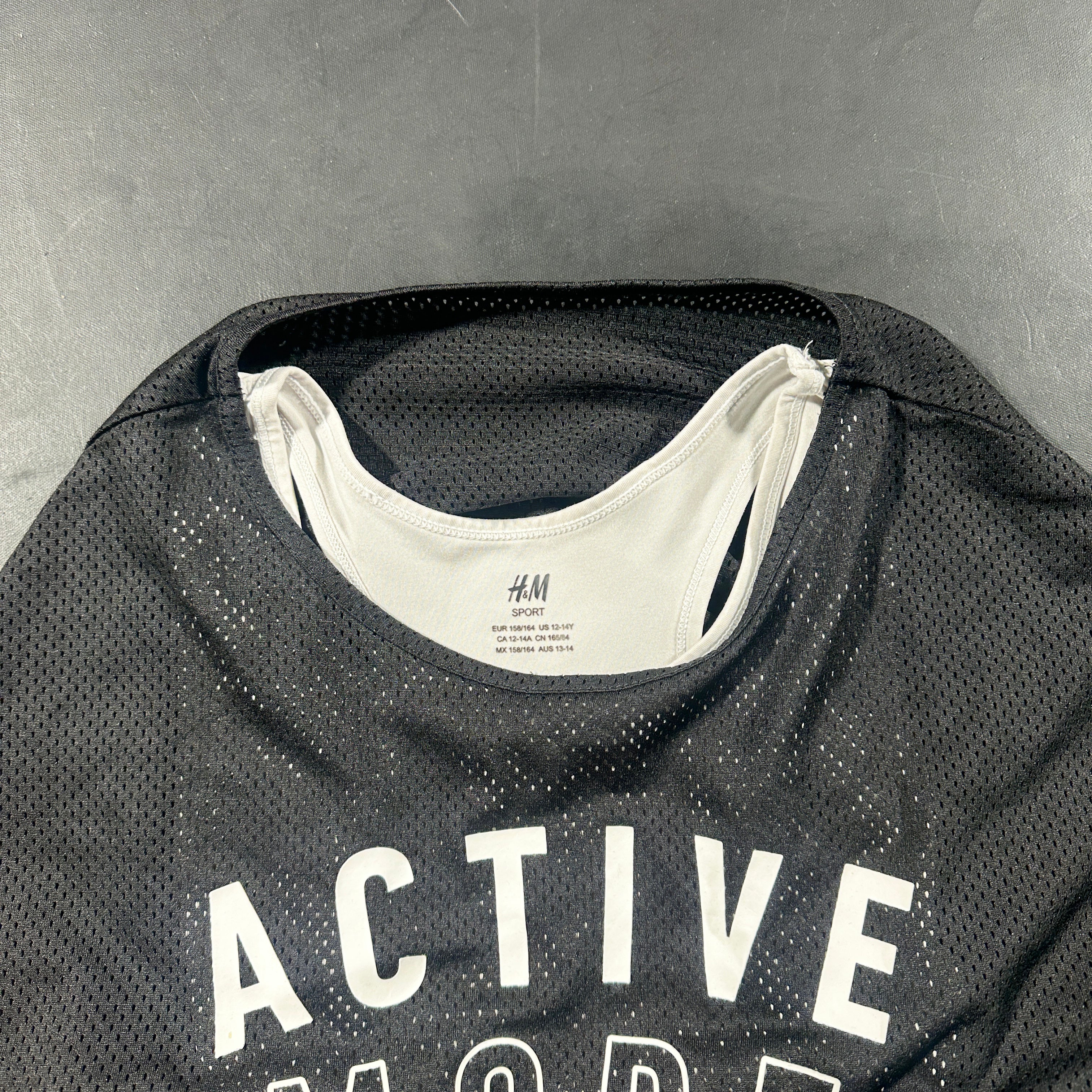 T-shirt - Black - Size 158, 164
