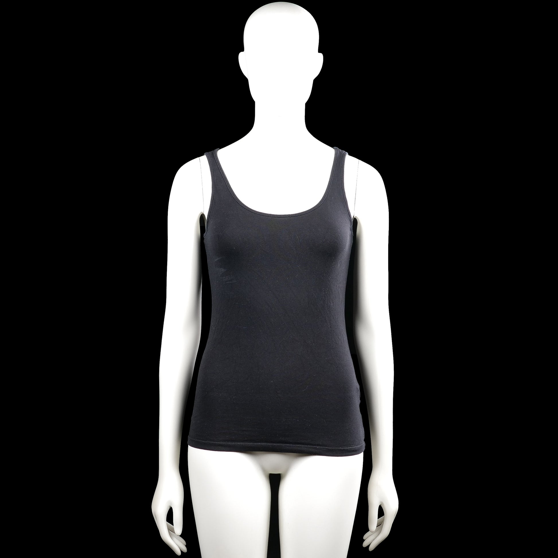 H&m basic - Tank top - Black - Size S - Black solid sleeveless top with a scoop neckline and wide shoulder straps. Straight hem with no visible closures or pockets.