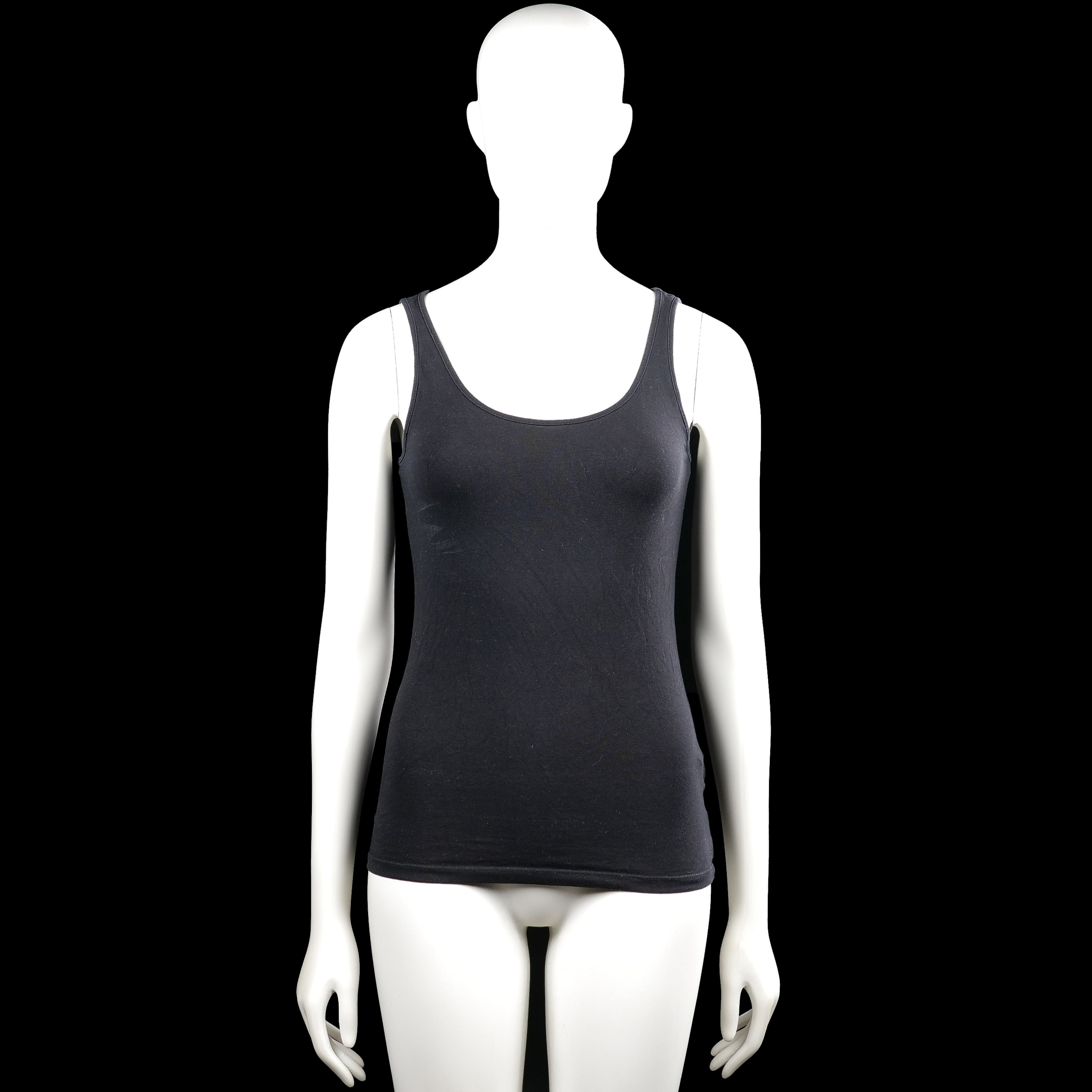 H&m basic - Tank top - Black - Size S - Black solid sleeveless top with a scoop neckline and wide shoulder straps. Straight hem with no visible closures or pockets.
