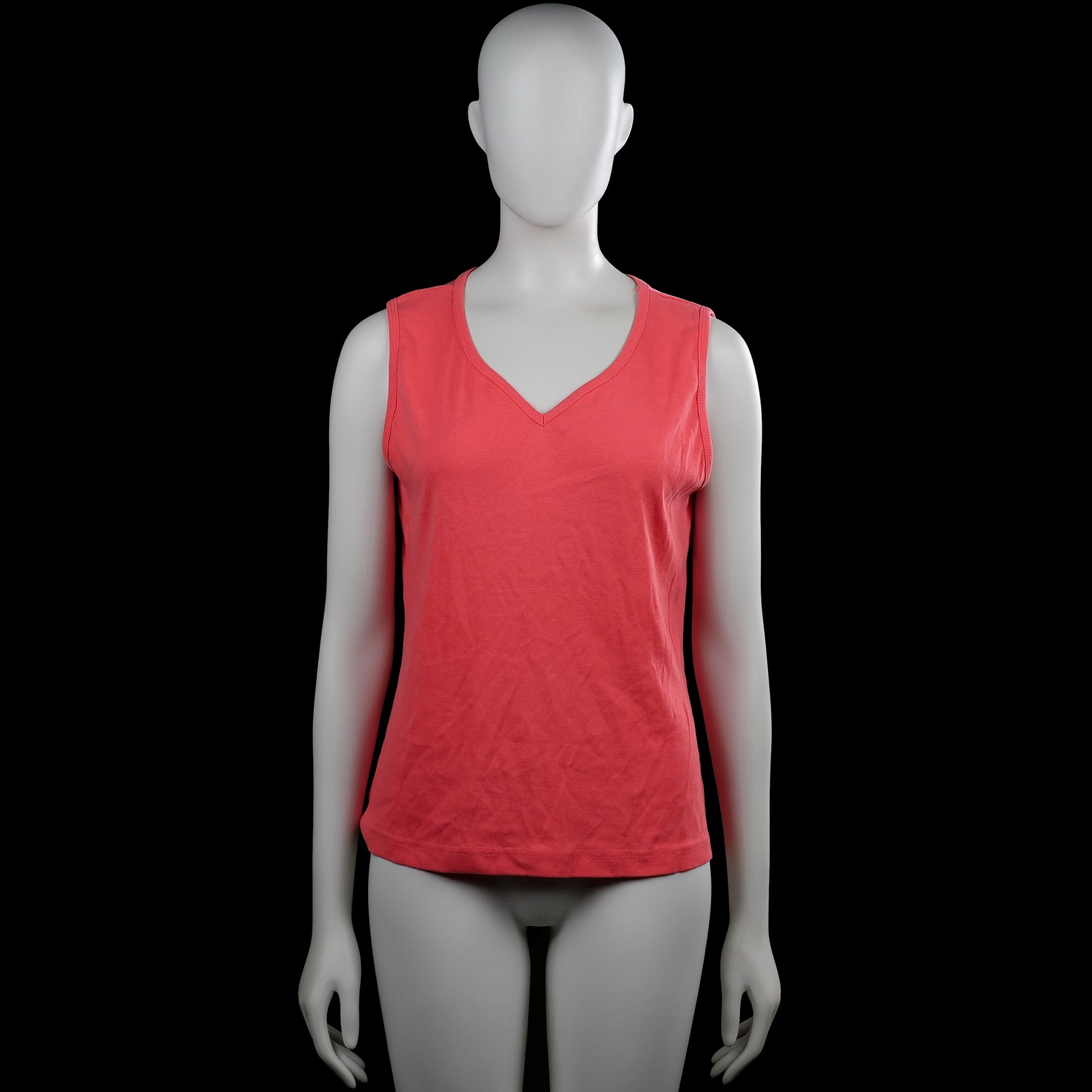 Setterlaine - Tank top - Red - Size L - Red solid sleeveless top with a V-neckline and plain armhole trim. Straight hem with no visible closures.