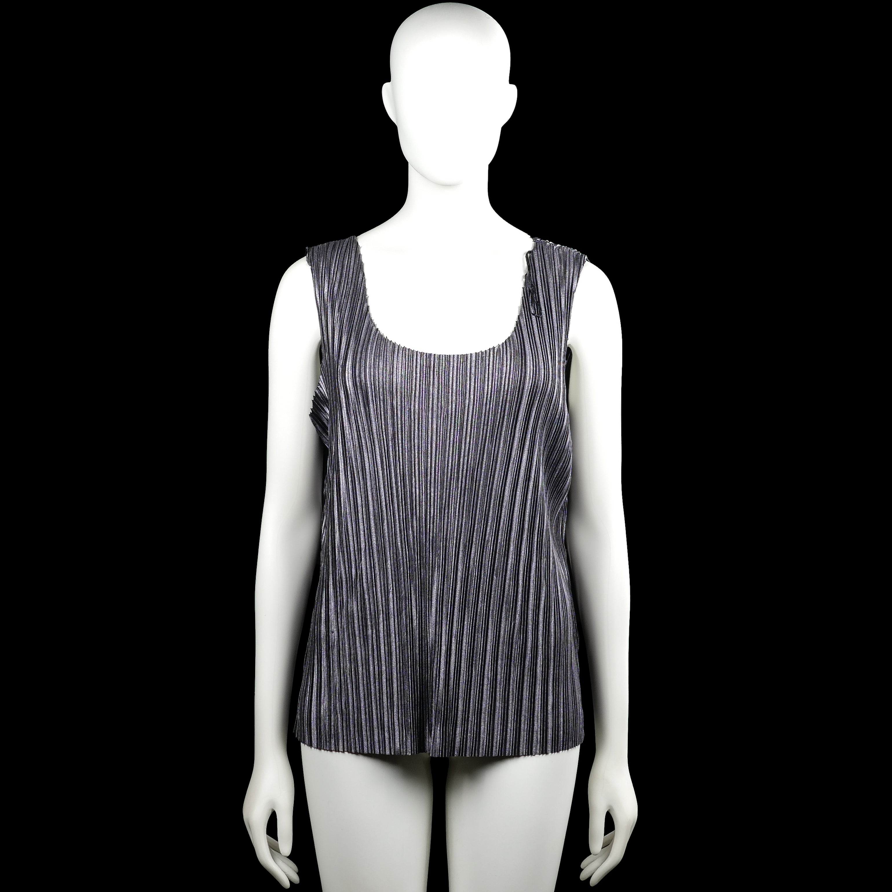 Kaul - Tank top - Gray & Black - Size M - Gray and black striped sleeveless top with a scoop neckline and a straight hem. Features long open side panels and a small back neck closure.