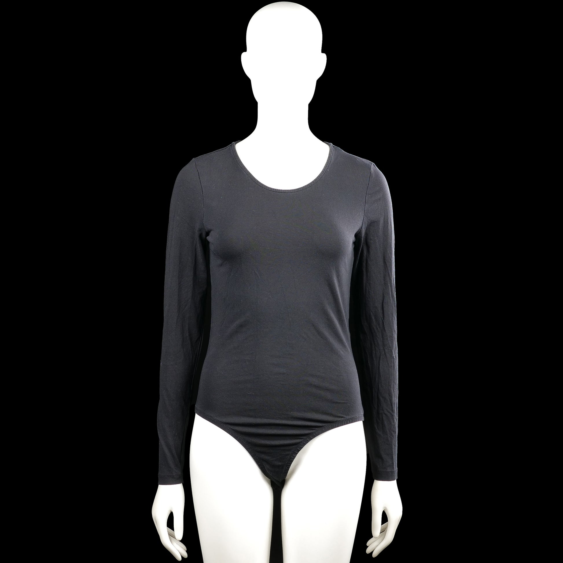 Zalando - Bodysuit - Black - Size M - Black solid long-sleeve top with a scoop neckline and plain cuffs. Curved hem with a bodysuit-style bottom.