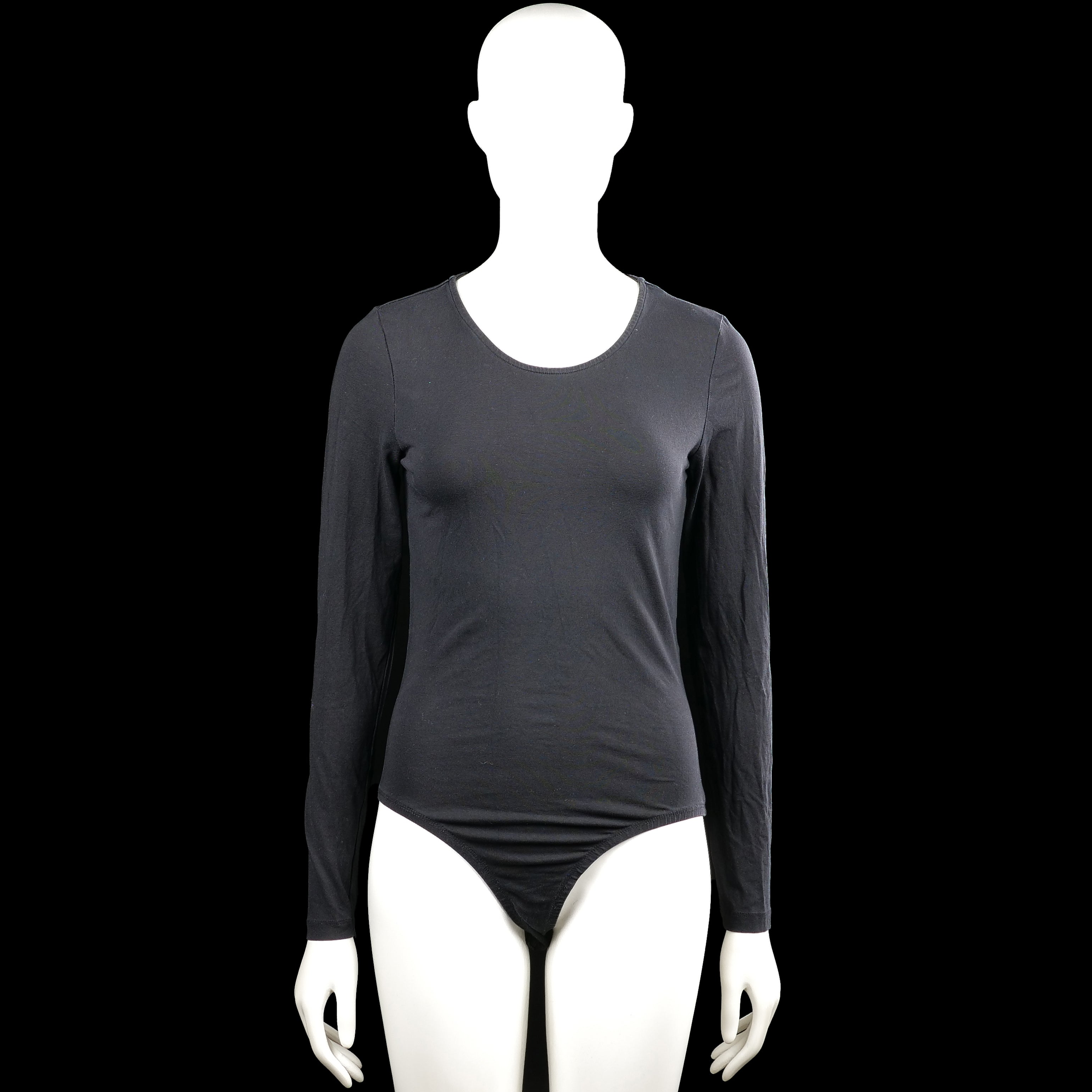 Zalando - Bodysuit - Black - Size M - Black solid long-sleeve top with a scoop neckline and plain cuffs. Curved hem with a bodysuit-style bottom.