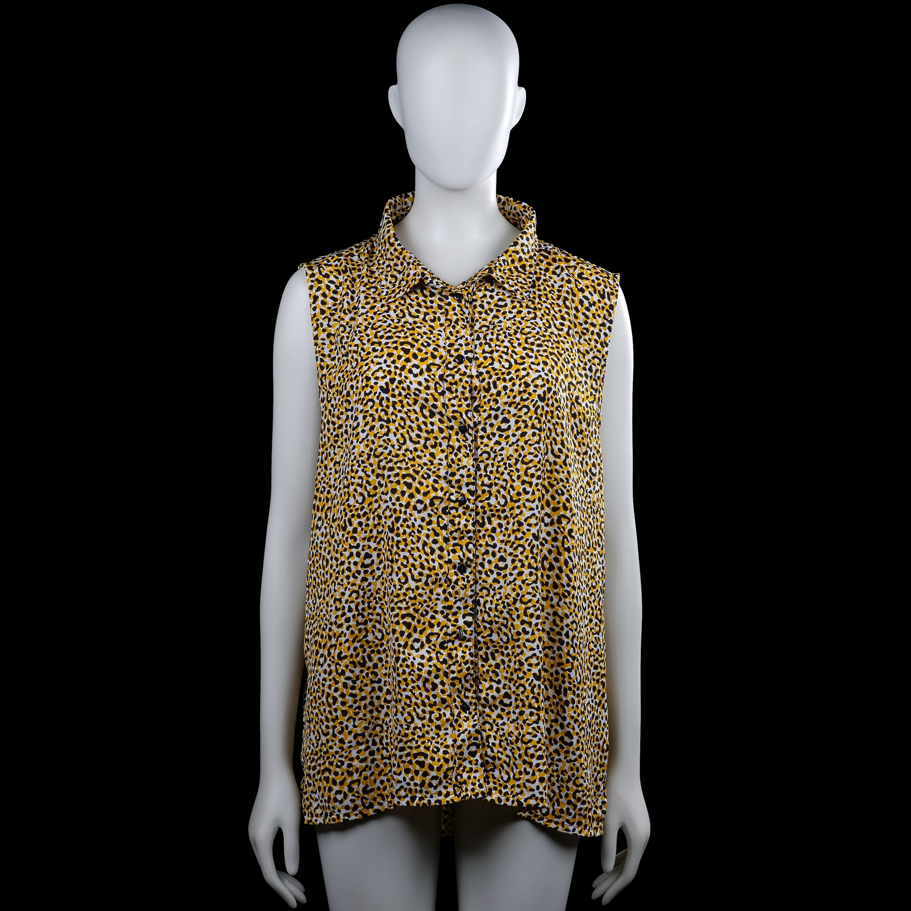 Zeeman - Shirt - Yellow & Black - Size 48 - Yellow and black leopard-pattern sleeveless top with a classic collar and a button-up front. Straight hem.