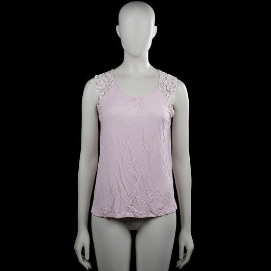 Sincerely loved - Tank top - Light Pink & White - Size M - Light pink sleeveless top with a scoop neckline and white lace panels at the shoulders. Solid design with plain arm openings and a straight hem.