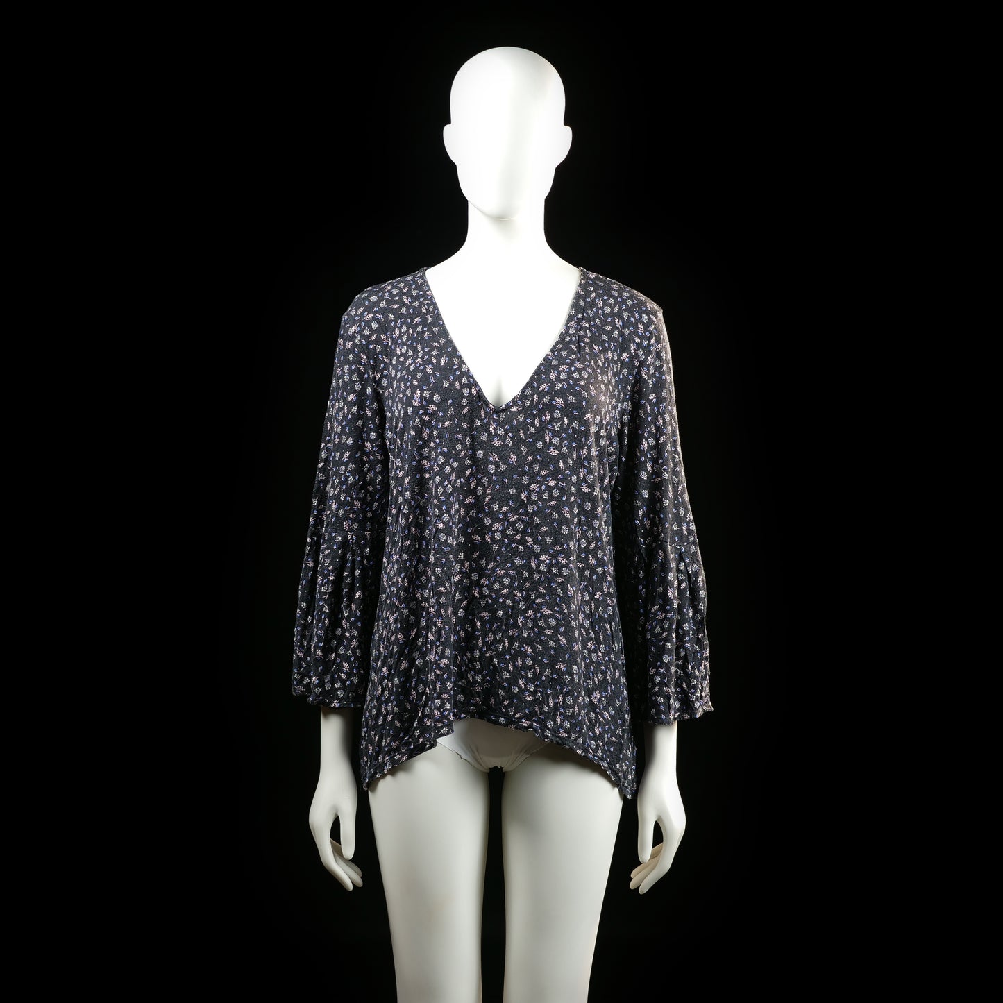 H&M - Blouse - Black & Pink - Size L - Dark floral print blouse with a V-neckline and flared three-quarter sleeves. Hem is slightly curved and asymmetrical.