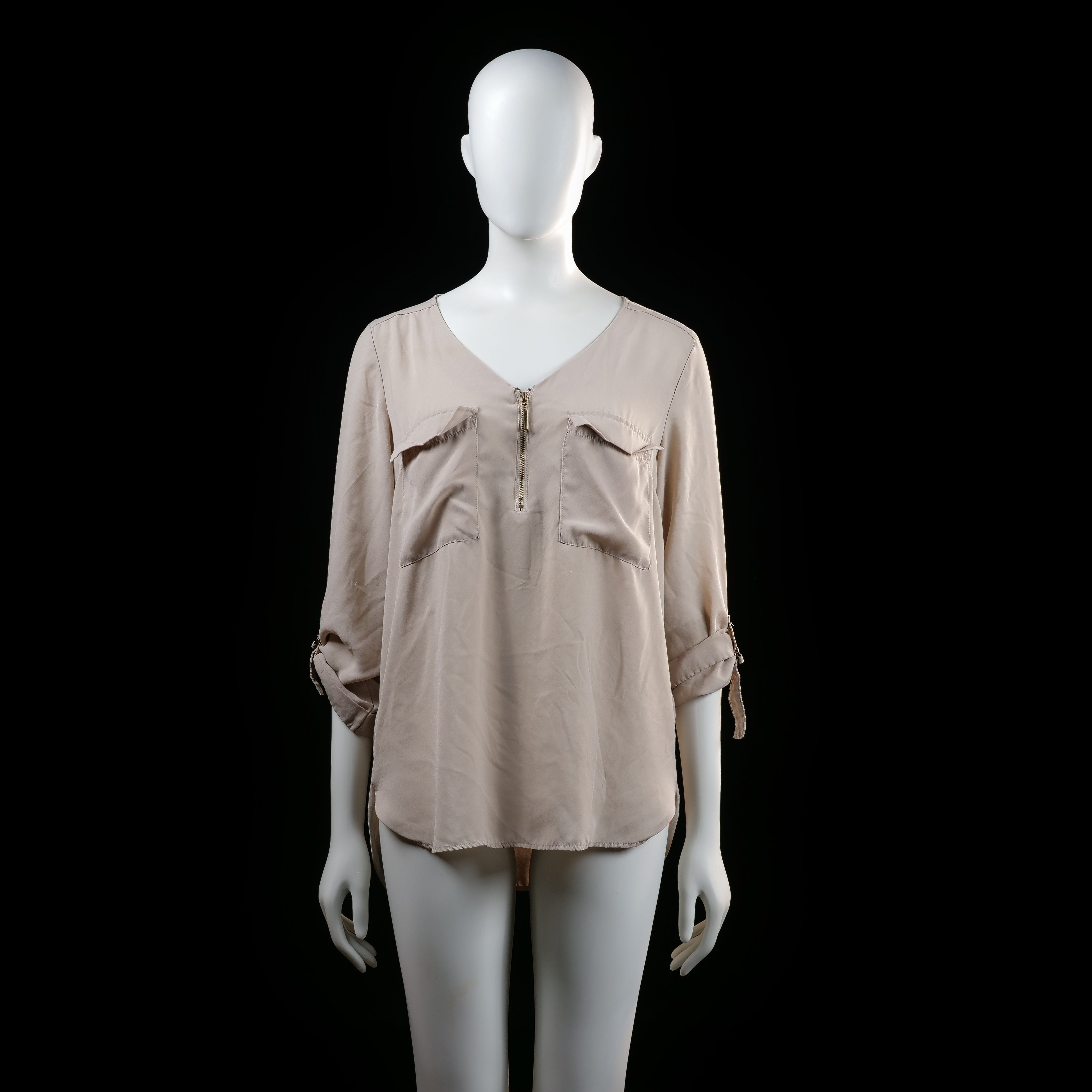 Atmosphere - Blouse - Beige - Size 42 - Long-sleeve blouse with tab roll-up sleeves, chest flap pockets, and a V-neckline featuring a short front zip. Hemline is rounded and slightly longer in the back.