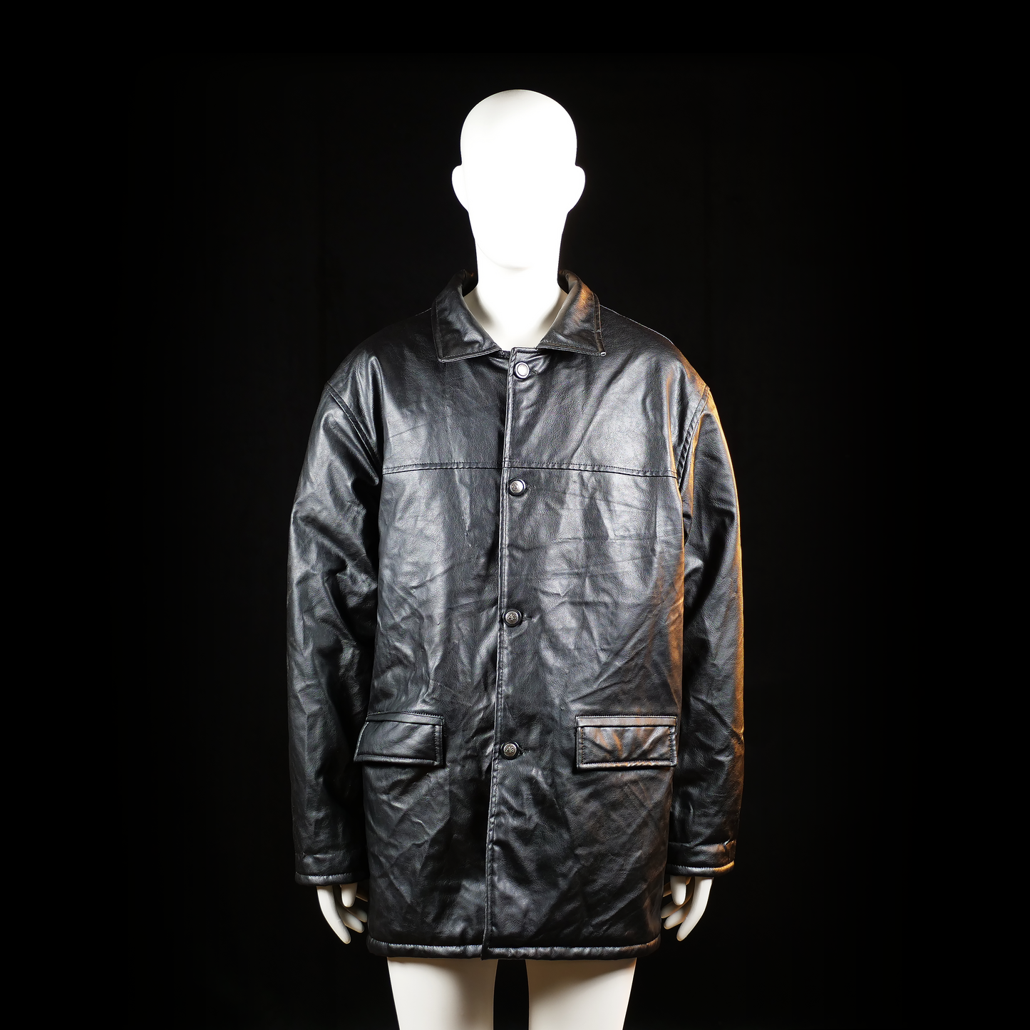 Ac - Leather jacket - Black - Size XXL - Long button-up leather jacket with a straight hem and two large flap pockets at the front. Clean design with visible horizontal stitching at the chest and upper back.