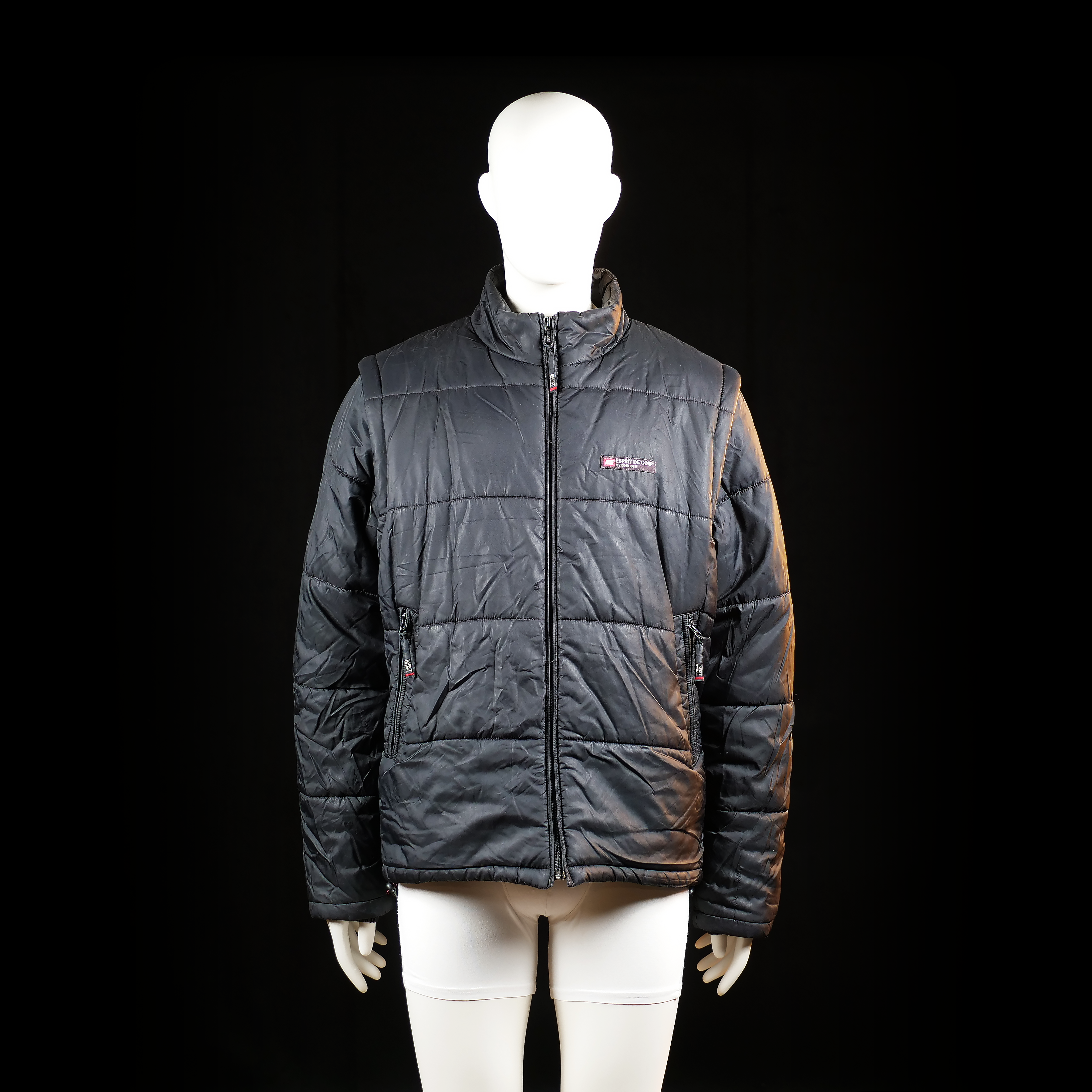 Esprit - Padded jacket - Black - Size XL - Quilted jacket with horizontal and angular stitching patterns, front zipper closure, and two zippered hand pockets with fabric pull tabs.