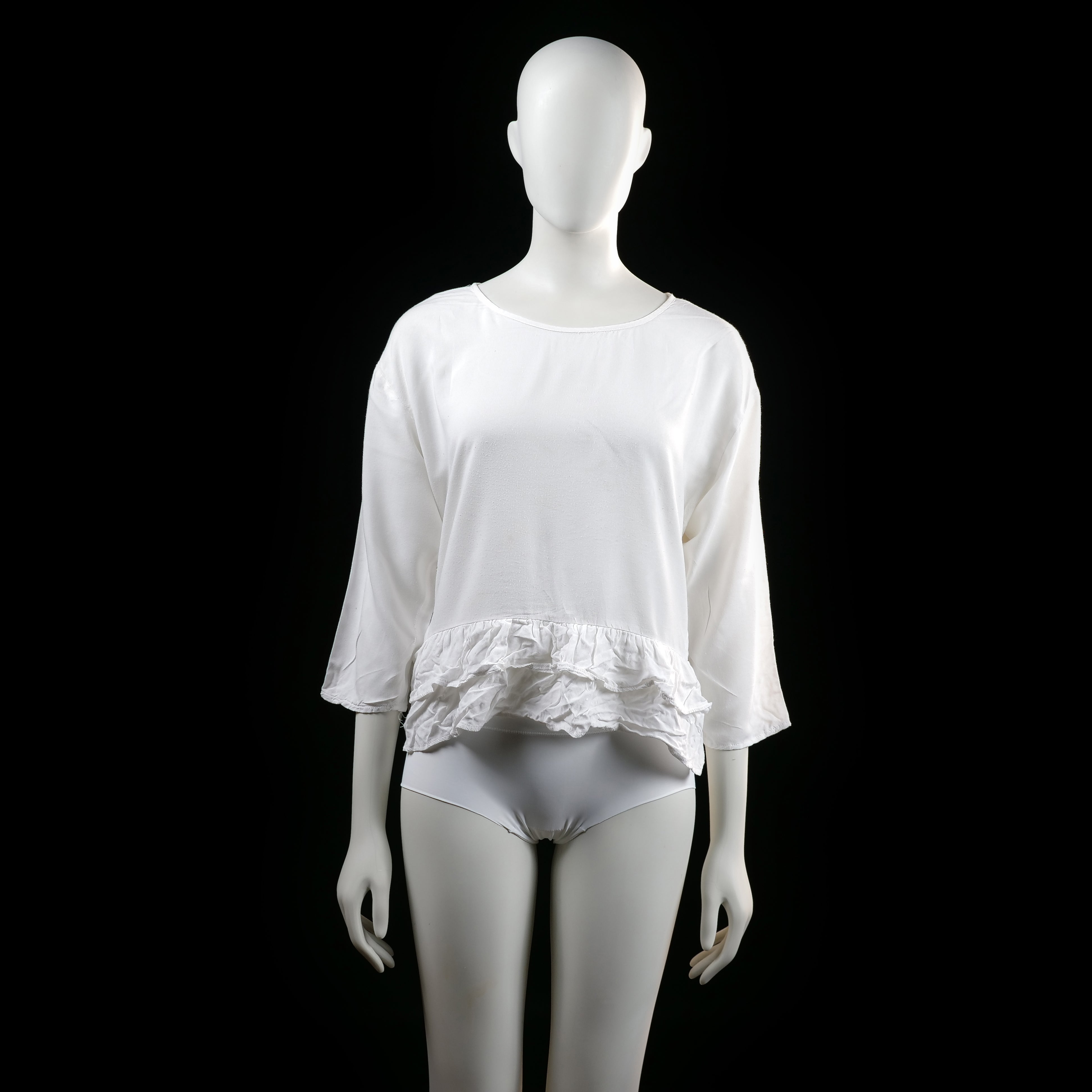 Only - Blouse - White - Size 36 - Loose-fitting white top with 3/4 sleeves and a wide round neckline. Features a pronounced double-layered ruffle at the hem.