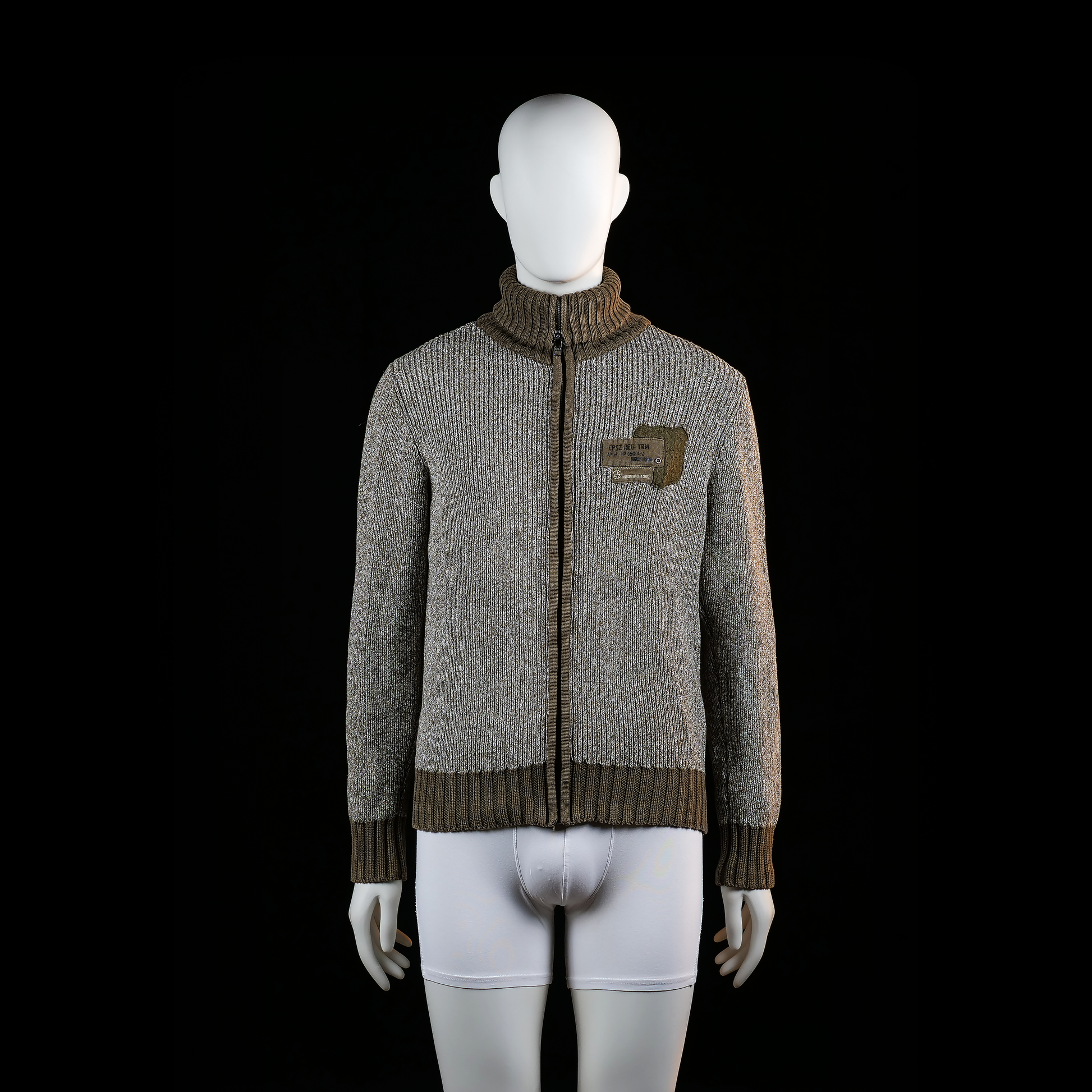 Rough Choice - Fleece jacket - Gray & Brown - Size M - Ribbed zip-up jacket with contrast ribbed cuffs, hem, and high collar. Features a chest patch on the front and large text detail across the upper back.