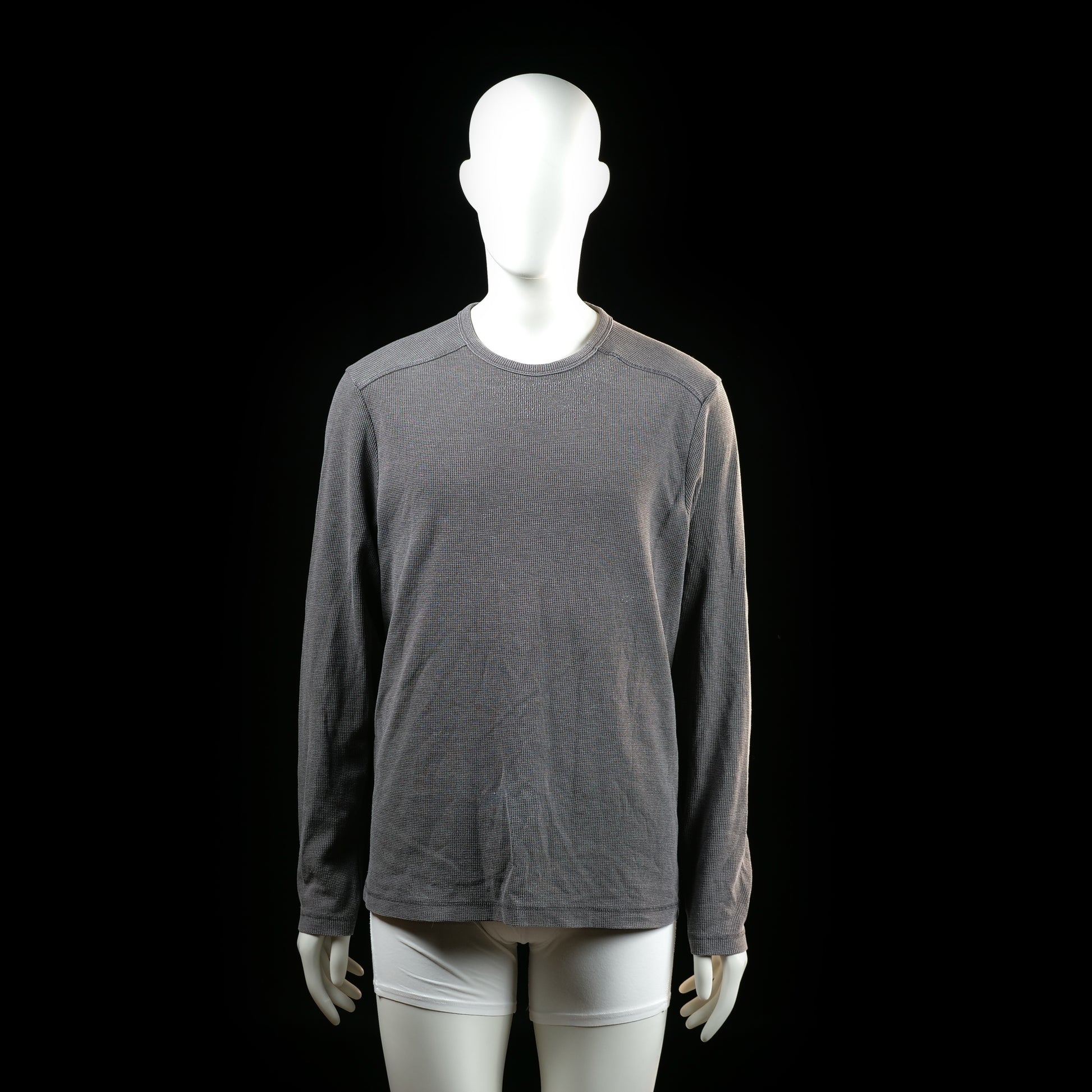 H&M - Long-sleeve top - Gray - Size L - Solid-colored long-sleeve top with a round neckline and no visible fastenings or design elements. Features a straight hem and slight seam detailing at the shoulders.