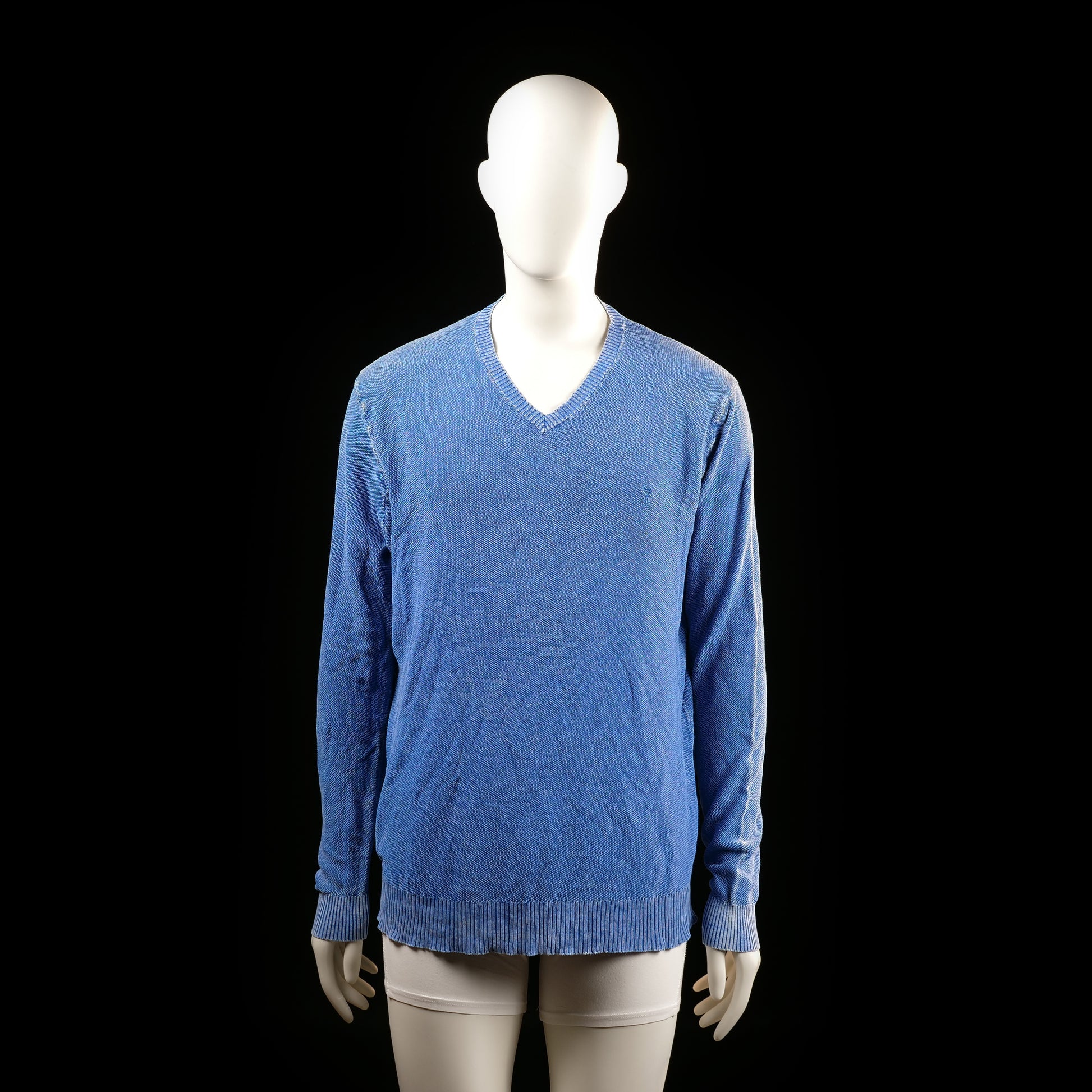Strömberg - Sweater - Light Blue - Size M - Long-sleeve lightweight sweater with a V-neckline and ribbed cuffs and hem. Solid and unpatterned throughout.