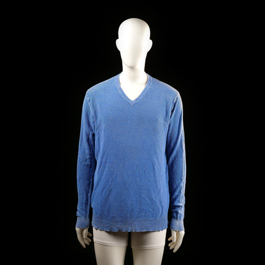 Strömberg - Sweater - Light Blue - Size M - Long-sleeve lightweight sweater with a V-neckline and ribbed cuffs and hem. Solid and unpatterned throughout.