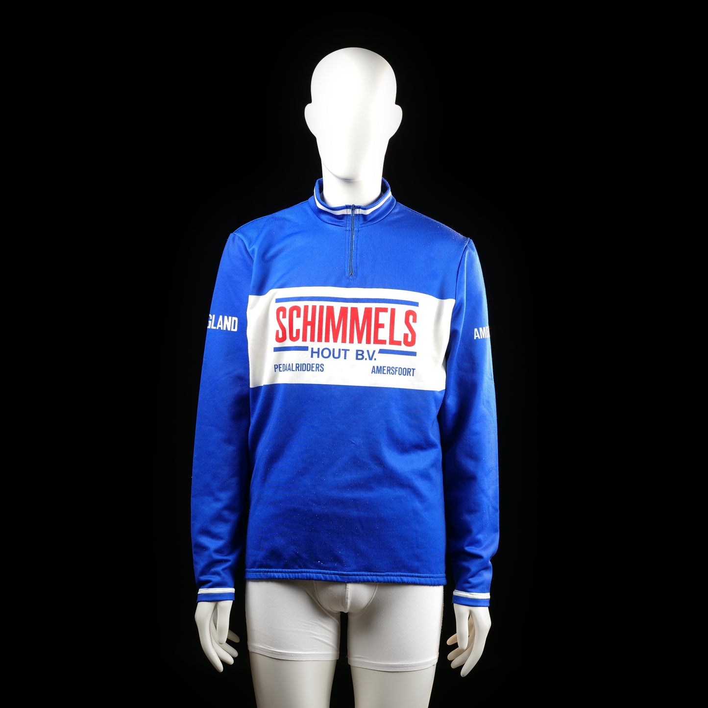 Bonfanti - Sports top - White - Size M - Long-sleeve top with a half-zip front, a white chest panel with bold red and blue text print, and ribbed cuffs with contrasting stripe detail. Features rear pockets and printed text on both sleeves.