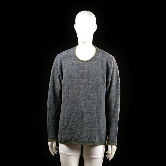Minimum - Sweater - Dark Gray & Olive - Size L - Textured long-sleeve top with a subtle herringbone-like pattern and olive green trim at the neckline, cuffs, and hem. Straight hem and round neckline.