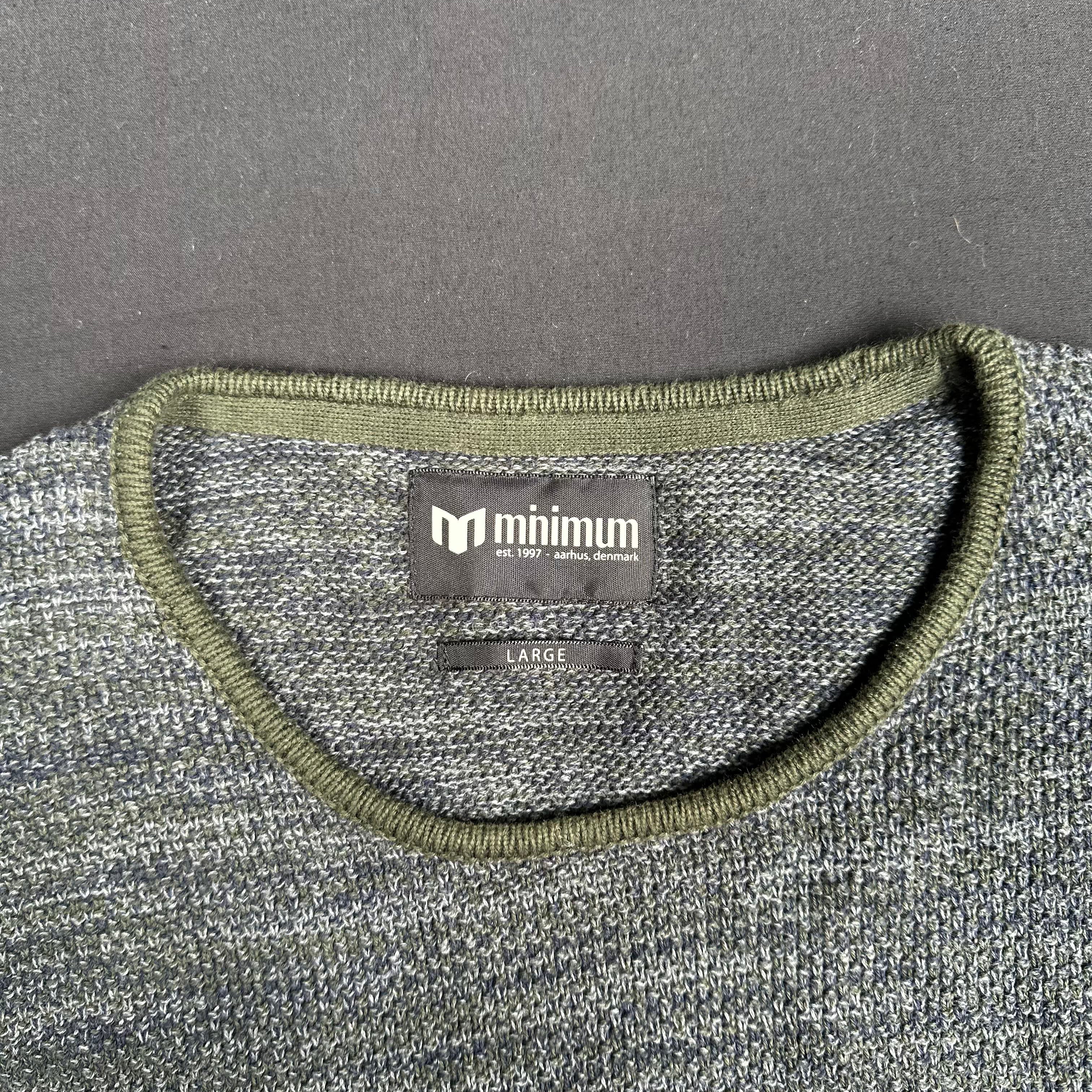 Sweater - Dark Gray & Olive - Size L
