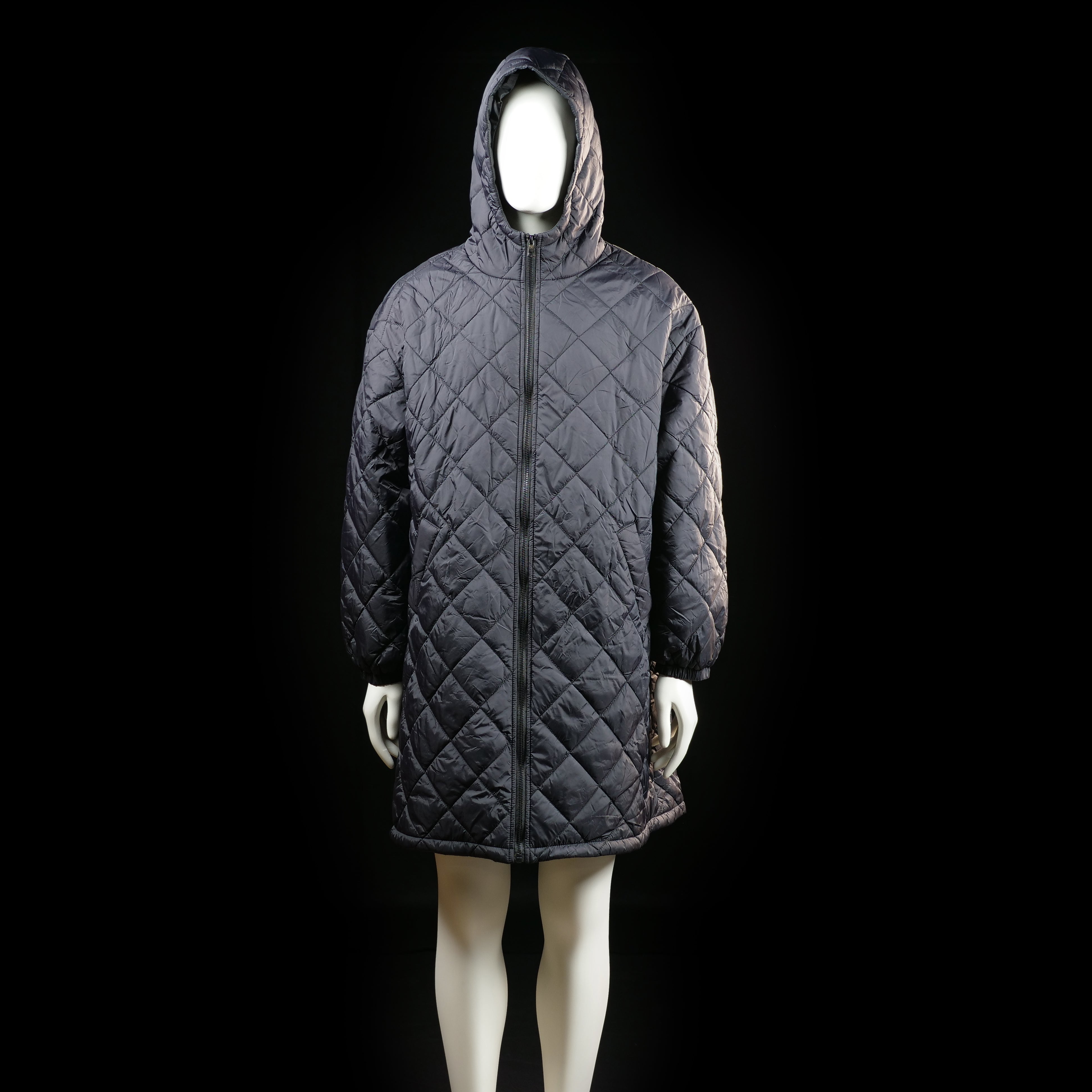 Padded coat - Dark Gray - Size 2XL - Long quilted coat with diamond stitching pattern throughout and a front zip closure. Features a hood and elasticized cuffs.