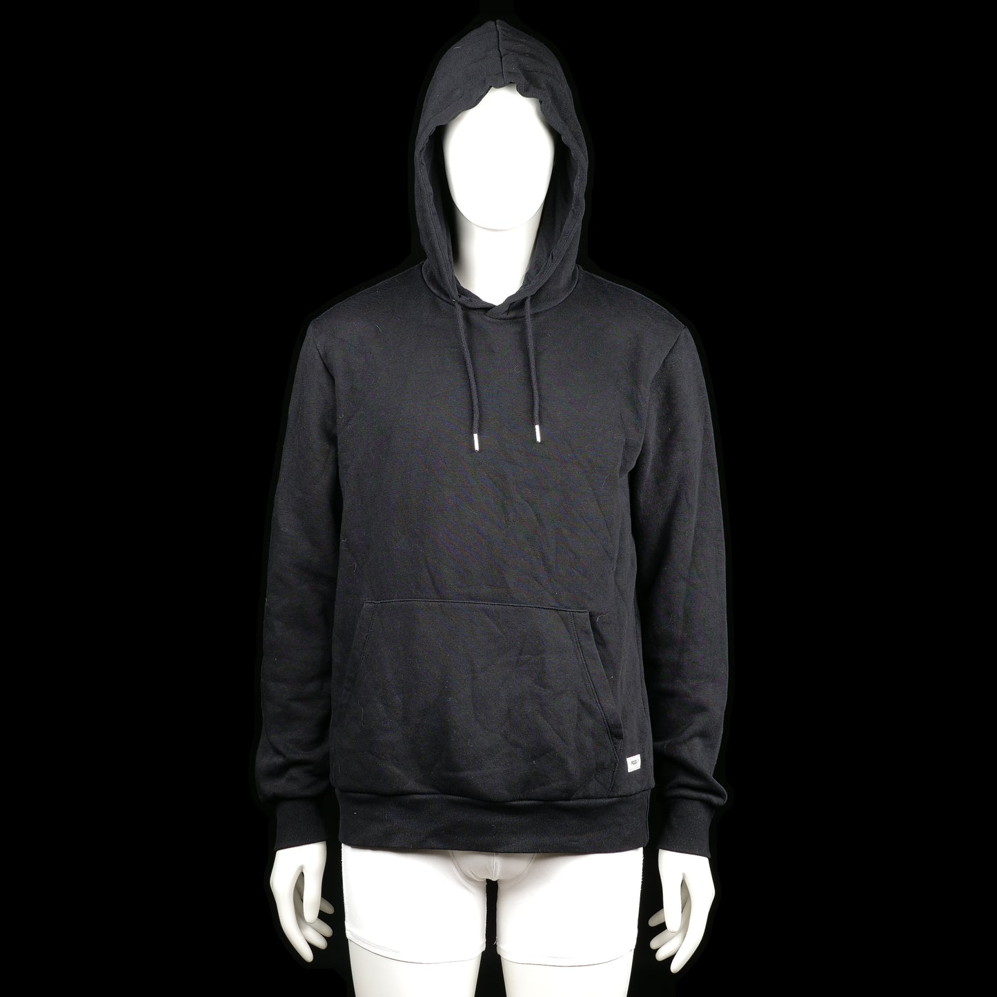 Produkt - Hoodie - Black - Size L - Solid black hoodie with front kangaroo pocket and adjustable drawstrings on the hood. Features ribbed cuffs and a straight hem.